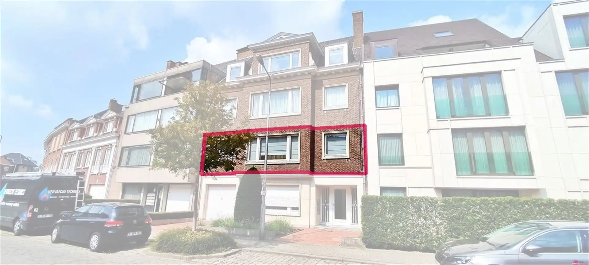 Ruim appartement in residentiële straat foto 2