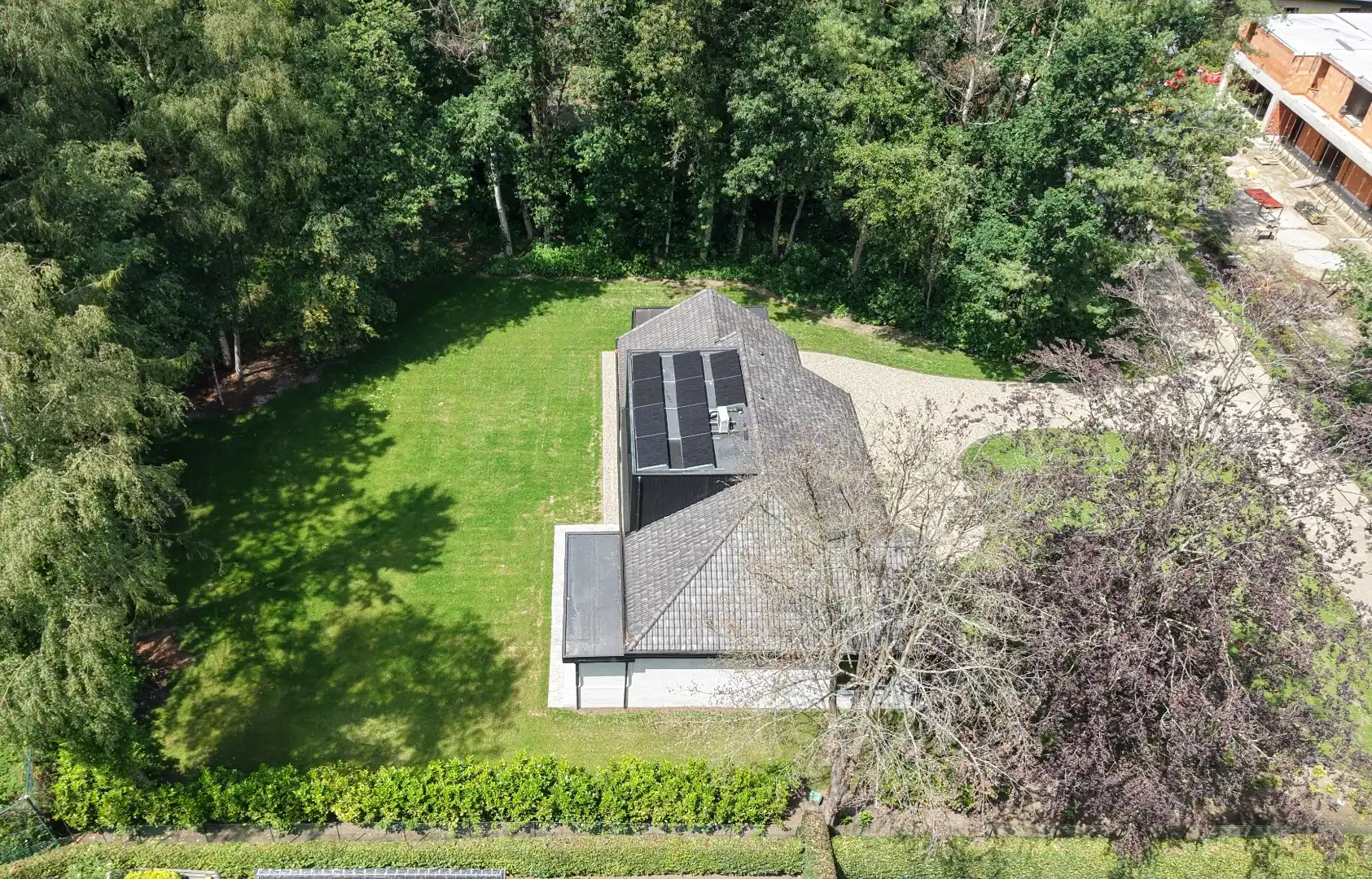 Rustig gelegen eniergiezuinige instapklare luxueuze villa op een West-perceel van 2.198 m² te Zoersel foto 23