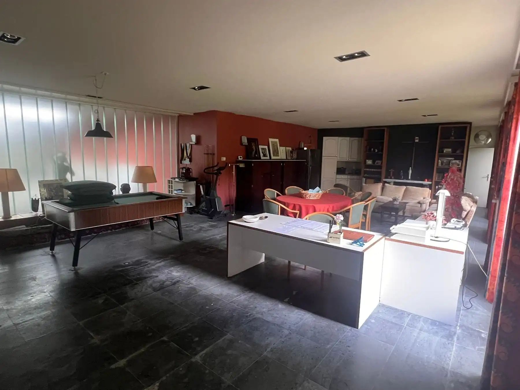 Karaktervolle villa met bijgebouwen foto 5