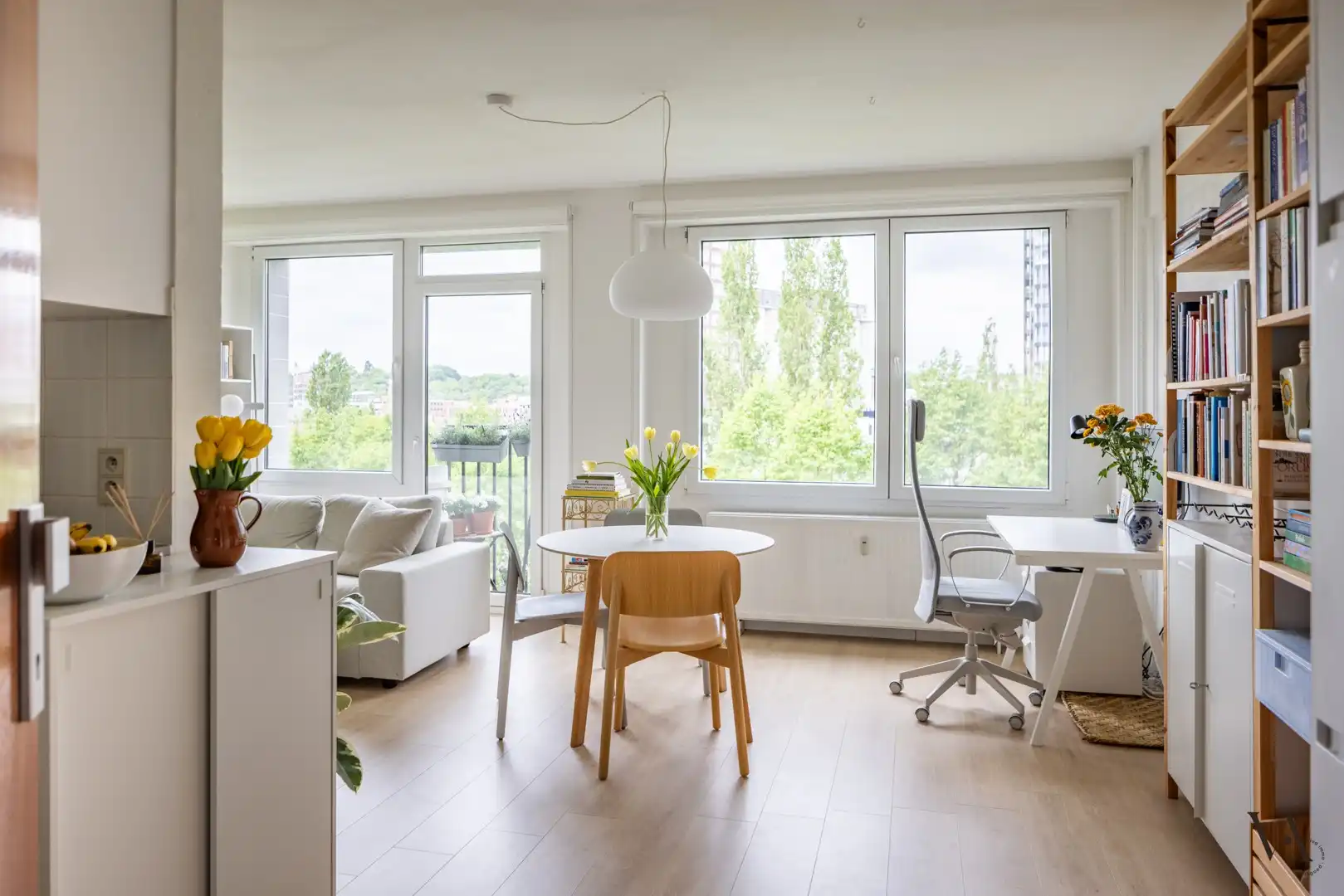 Zonnig appartement met 1 slaapkamer op toplocatie in Leuven foto {{pictureIndex}}