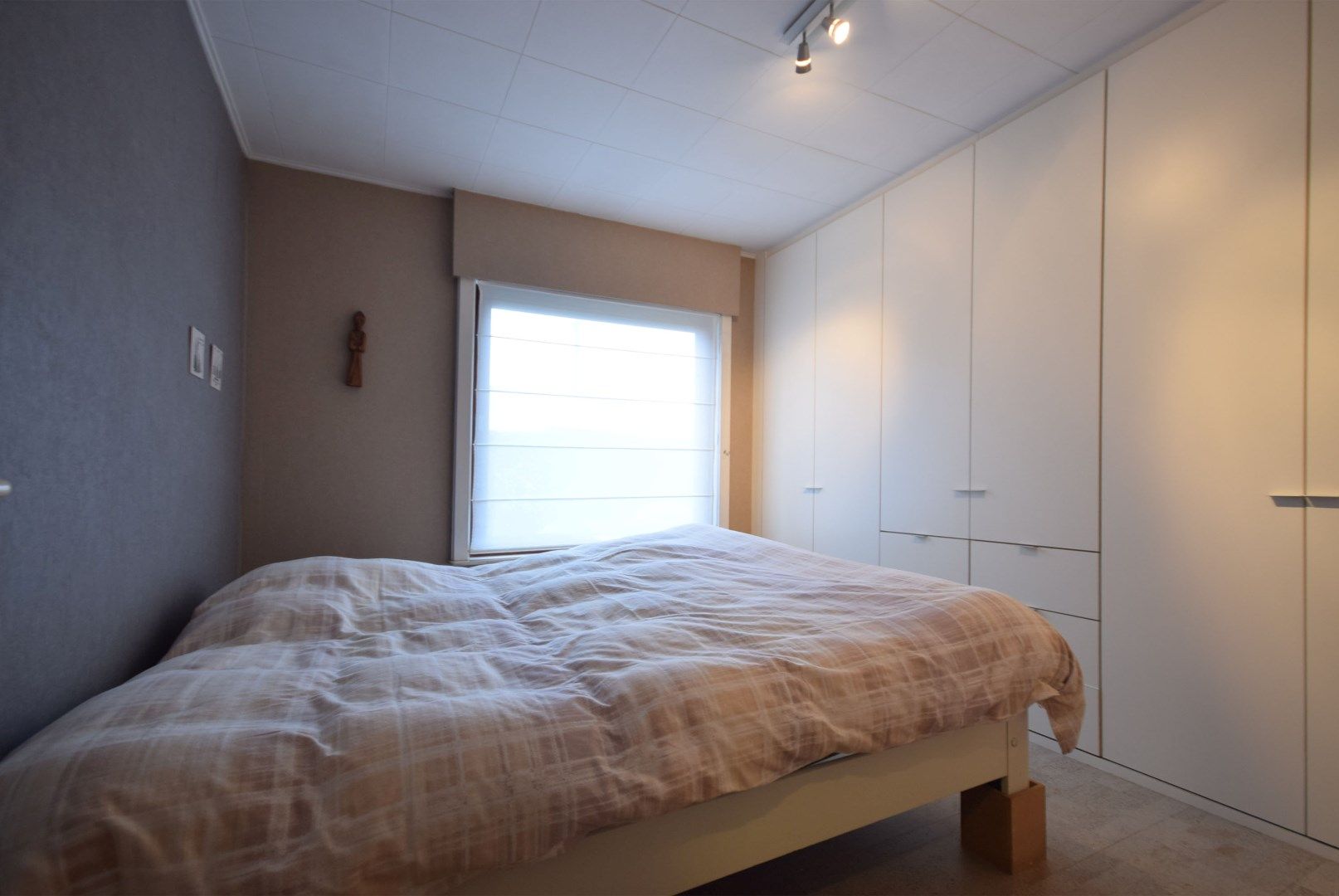 CHARMANTE BUNGALOW MET RUIME TUIN EN BIJGEBOUWEN IN ROESELARE foto 14