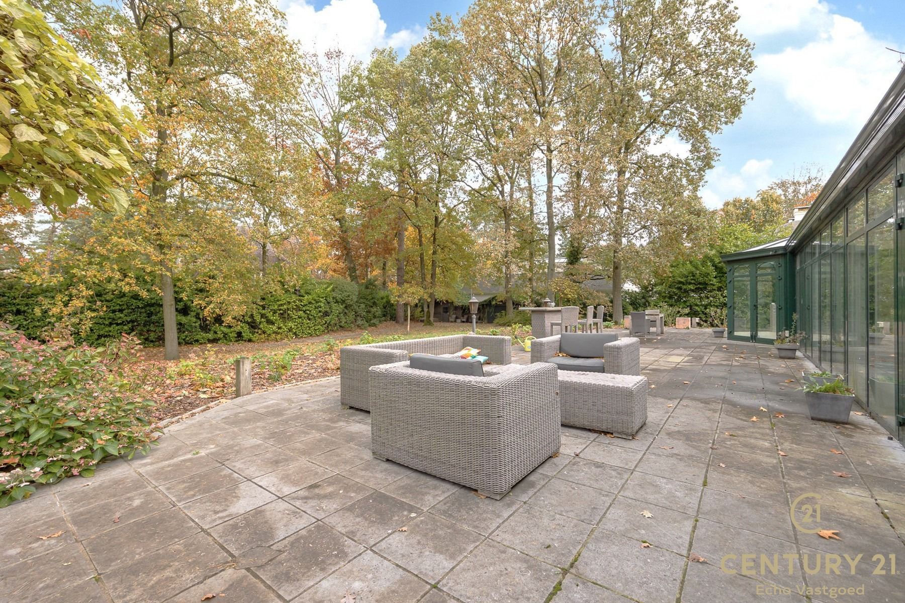 Imposante villa met wellness en binnenzwembad op ca 4950m² foto 29