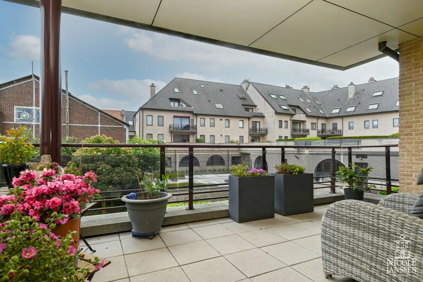 Ruim en luxueus appartement van 190m² met twee mooie terrassen en garage foto 13