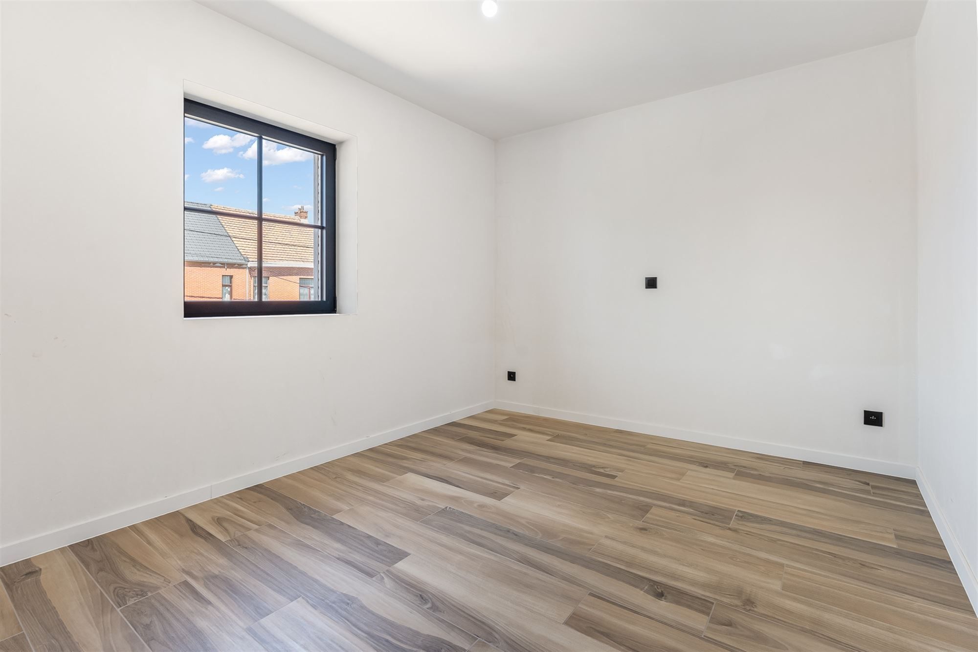 PRACHTIG AFGEWERKTE NIEUWBOUWWONING (195m²)  MET 3 SLAAPKAMERS + ZOLDER EN AFGEWERKTE TUIN TE BERINGEN foto 16