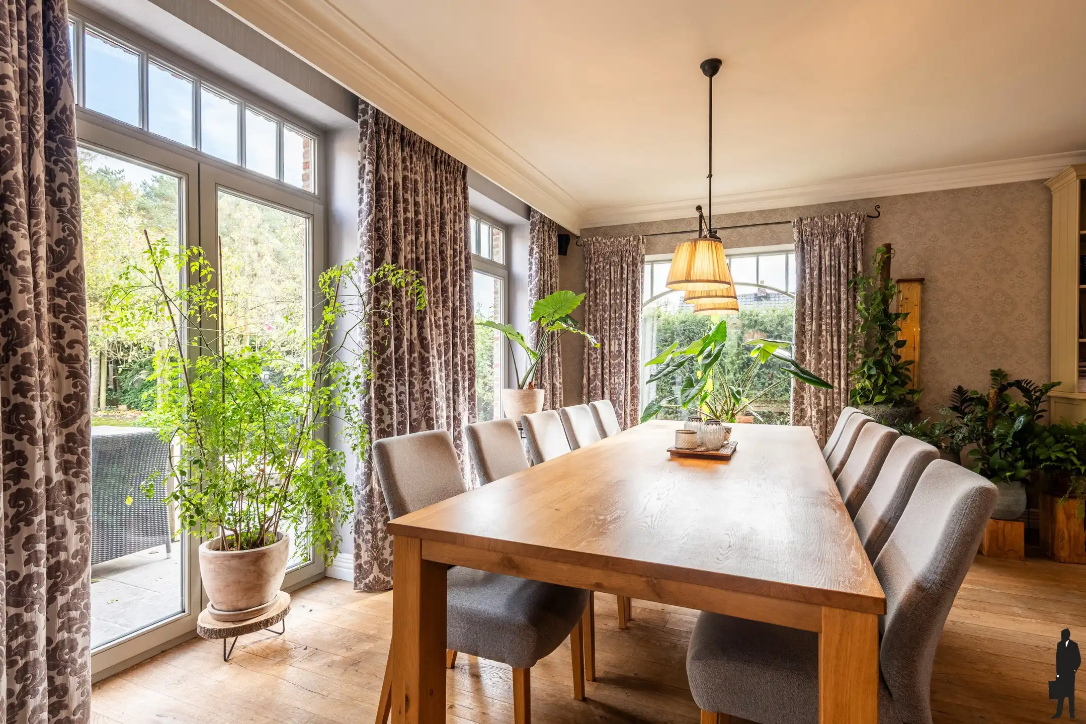 Unieke villa met studio en zwembad op maar liefst 4.270 m² foto 8