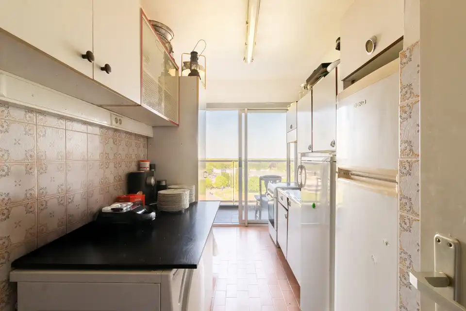 Te renoveren appartement met panoramisch zicht over Merksem foto 5