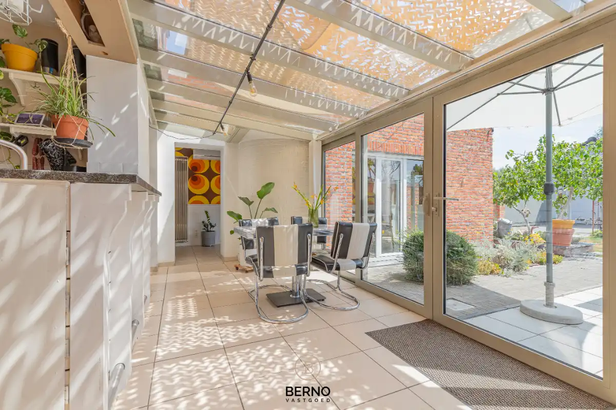 Instapklare gezinswoning op een perceel van 840 m² (weide van 1718m2) foto 7