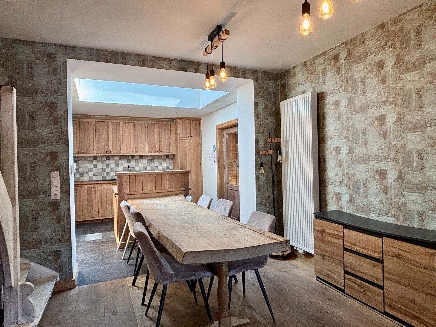 RUIME ENERGIEZUINGE WONING MET 5 SLPKS, GARAGE EN STADSKOER foto 5
