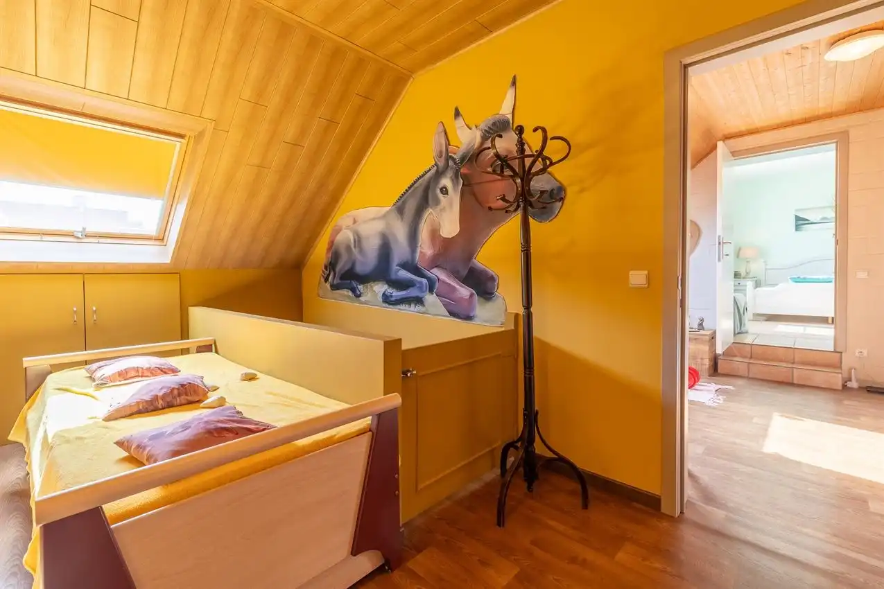 Karaktervolle en instapklare woning met zonnige tuin nabij het Gras- en Crauwelsbos foto 42