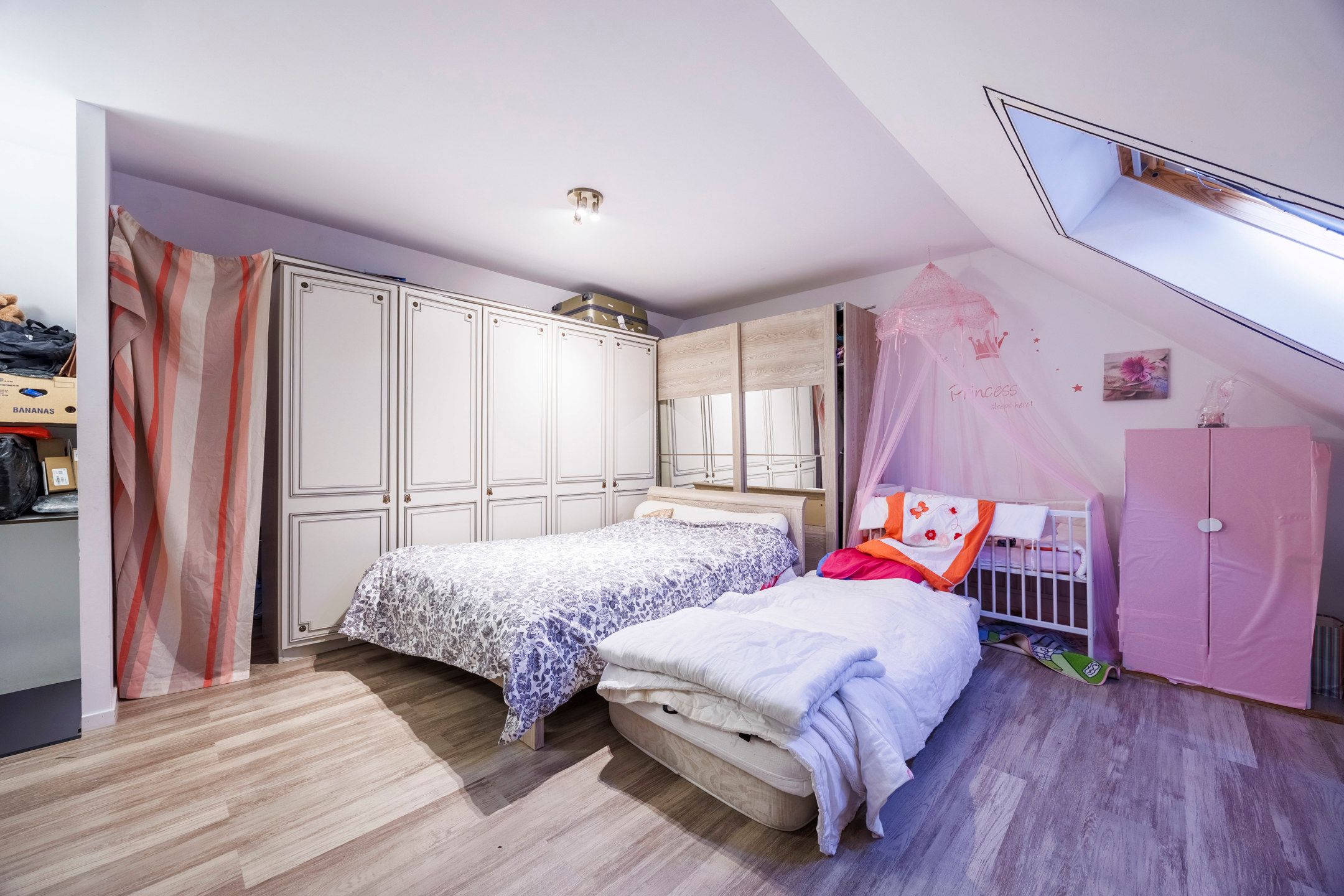 Op te knappen woning  met 3 slaapkamers op toplocatie! foto 13