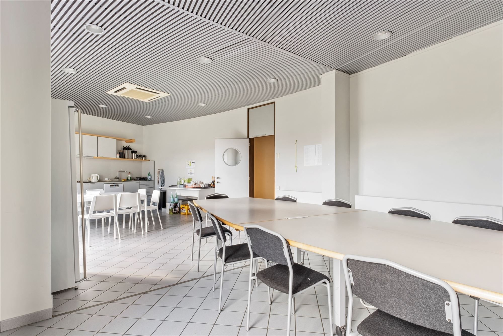 Instapklaar kantorencomplex op toplocatie ten zuiden van Gent foto 30