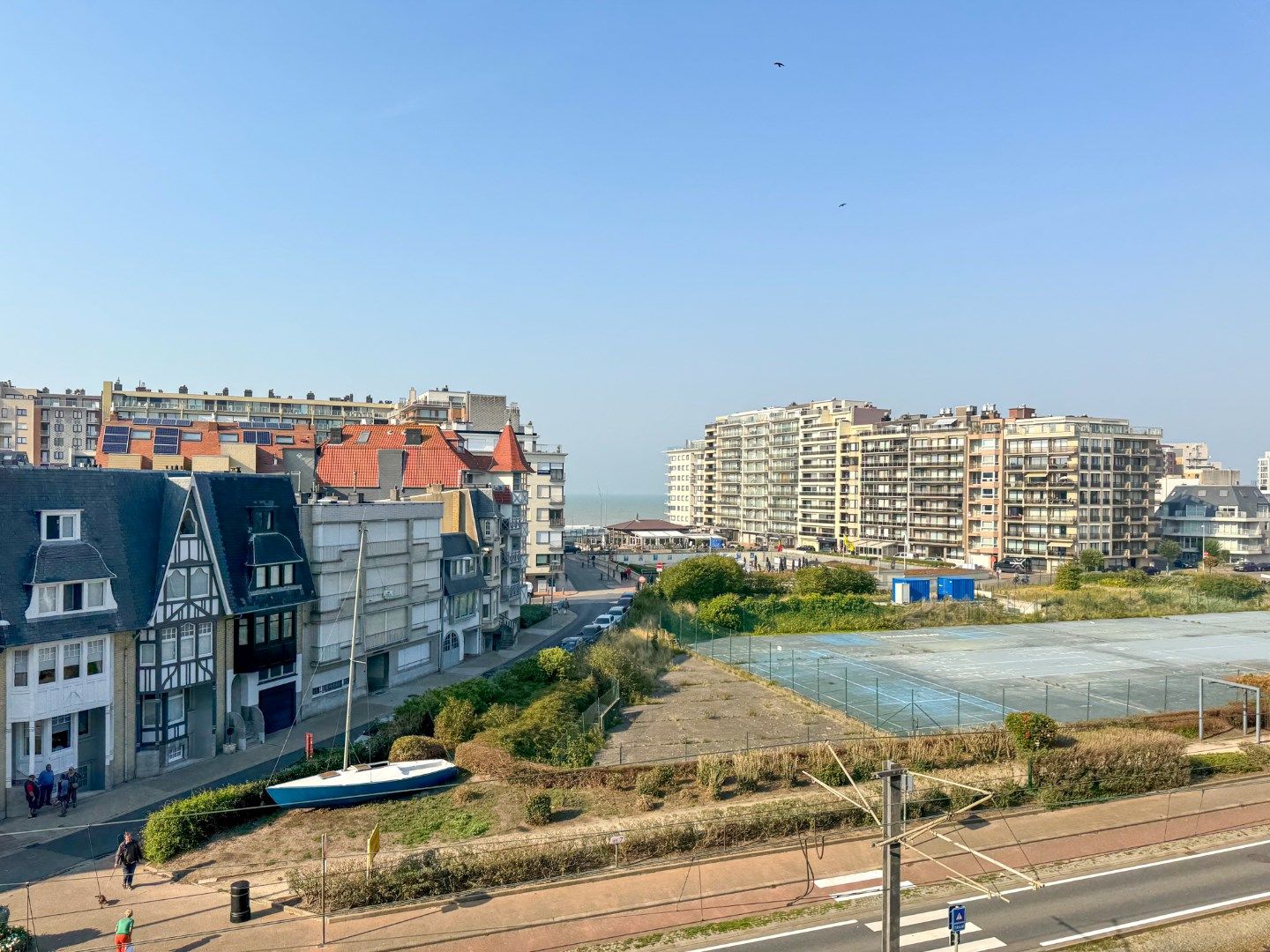 Gerenoveerd appartement (33m²) met 1 slaapkamer en terras. foto 4