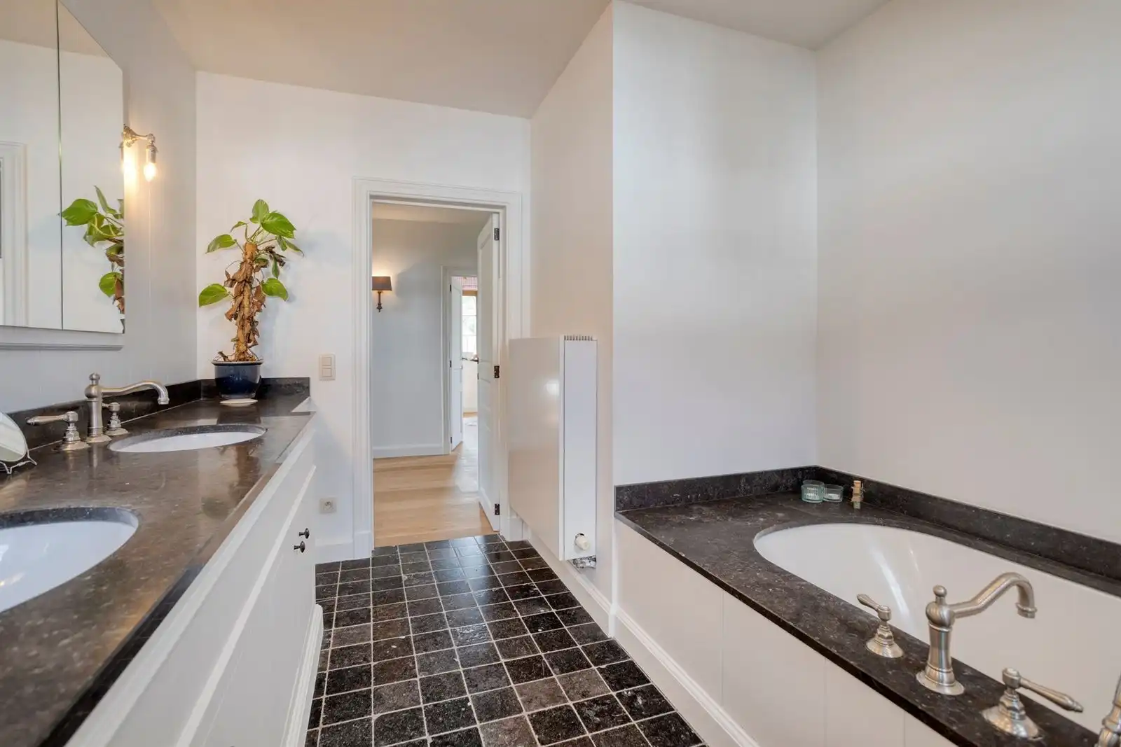 Ruimte, rust en eindeloze mogelijkheden

! Op zoek naar een woning die écht iets extra biedt?  foto 16