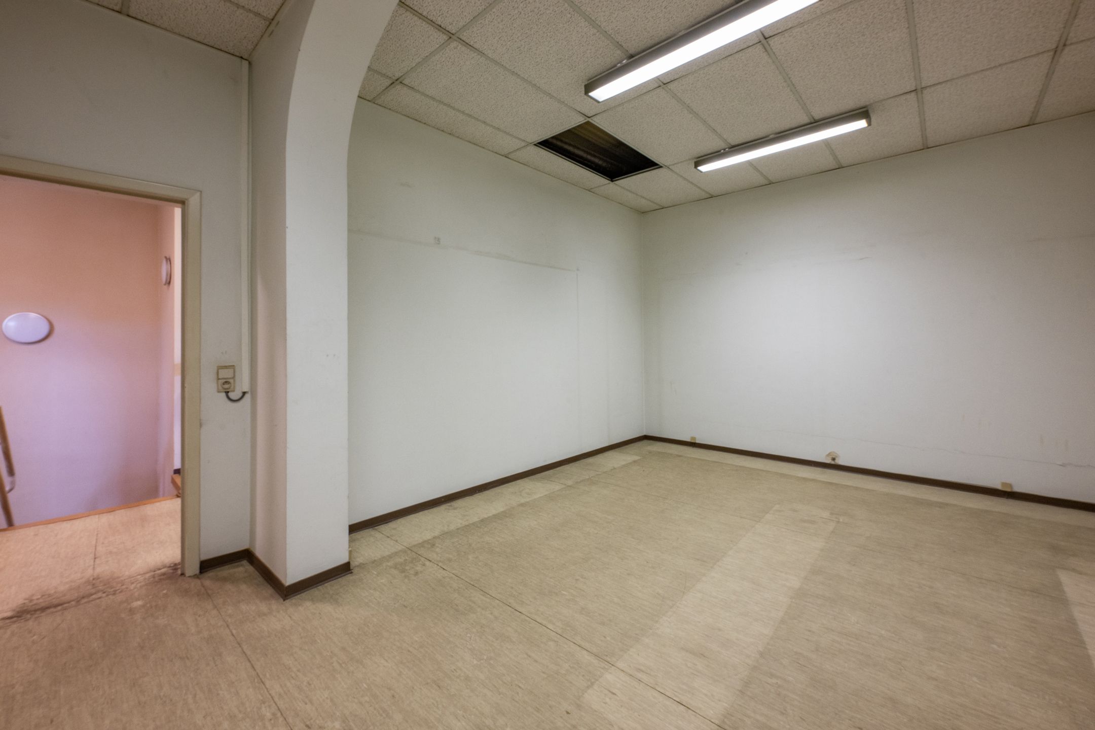 Te Huur Kantoor te Borgerhout foto 13