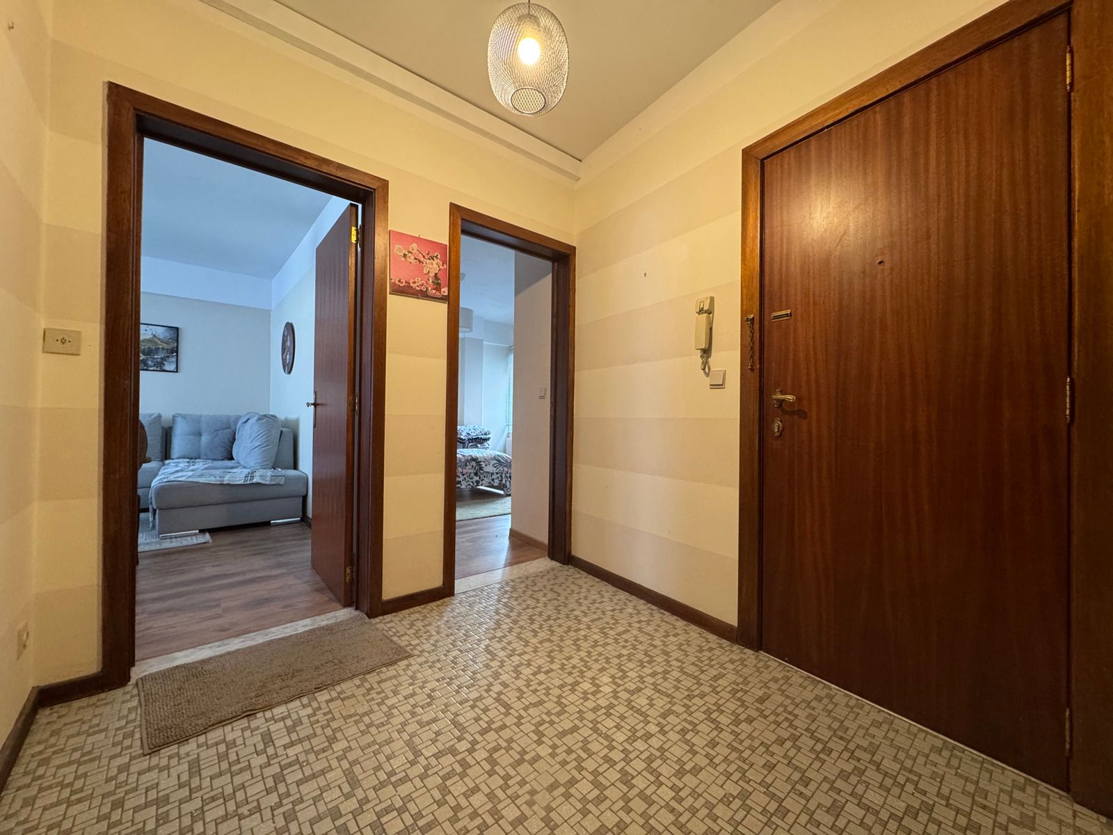 Te huur: 2 slaapkamer appartement in centrum Aalst foto 2