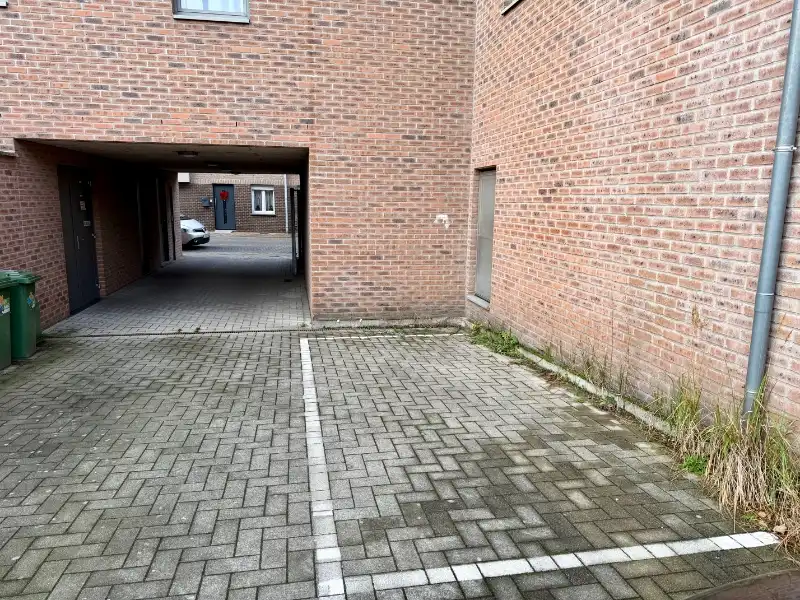 INSTAPKLAAR 1-SLAAPKAMERAPPERTEMENT MET TERRAS EN AUTOSTAANPLAATS foto 12