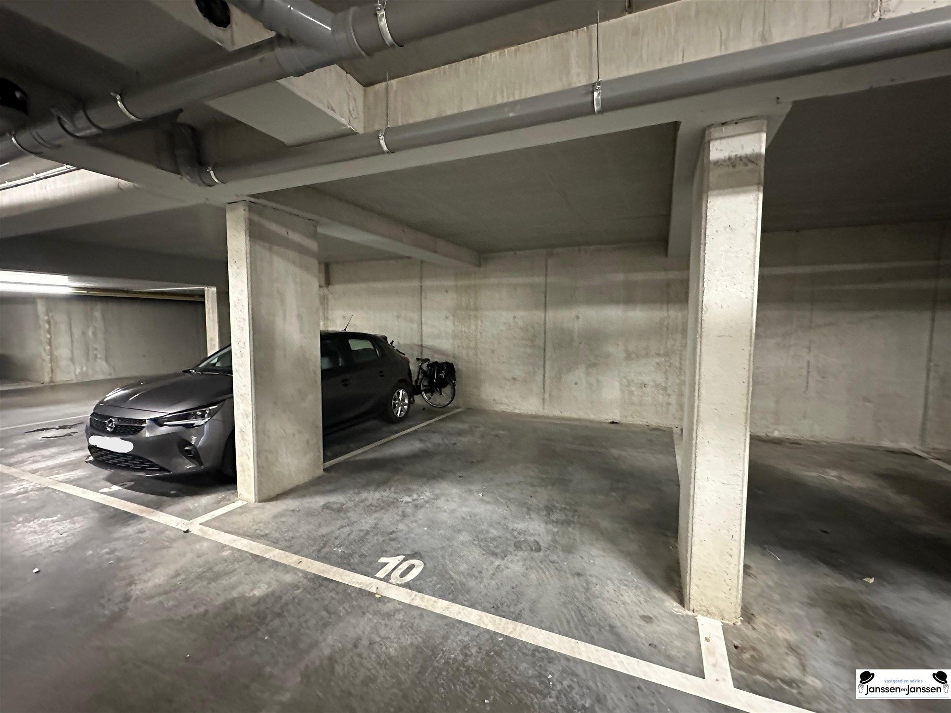 Brede ondergrondse autostaanplaats nr.10 te Gooreind-Wuustwezel foto 3