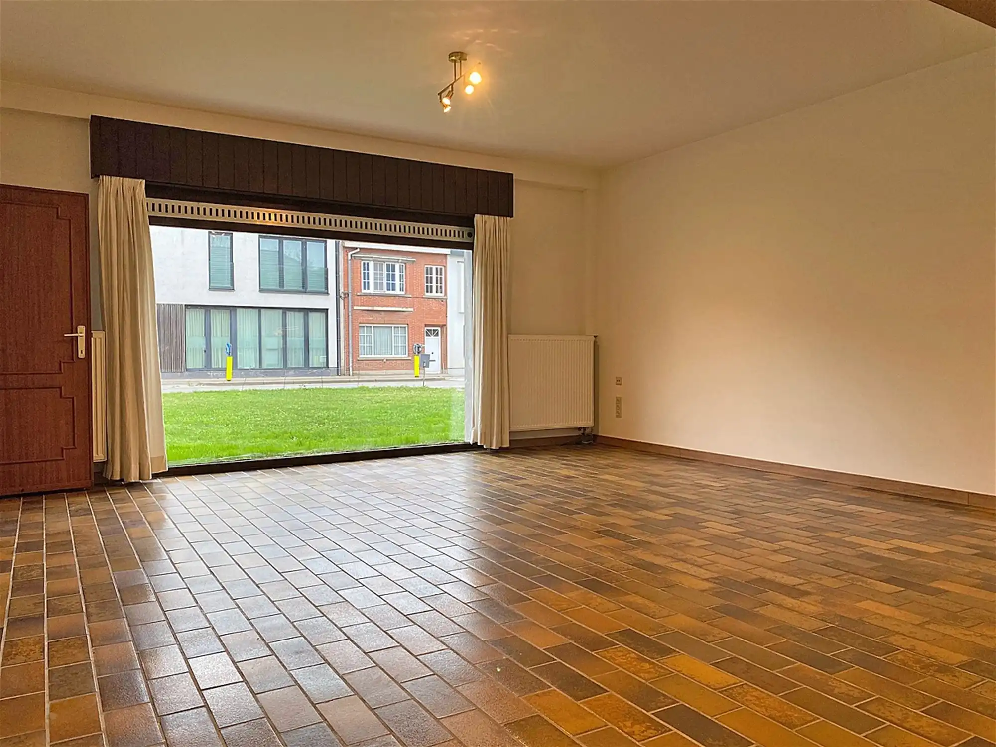 Ruime DORPSWONING met 3 SLAAPKAMERS, GARAGE & TUIN/TERRAS foto 4