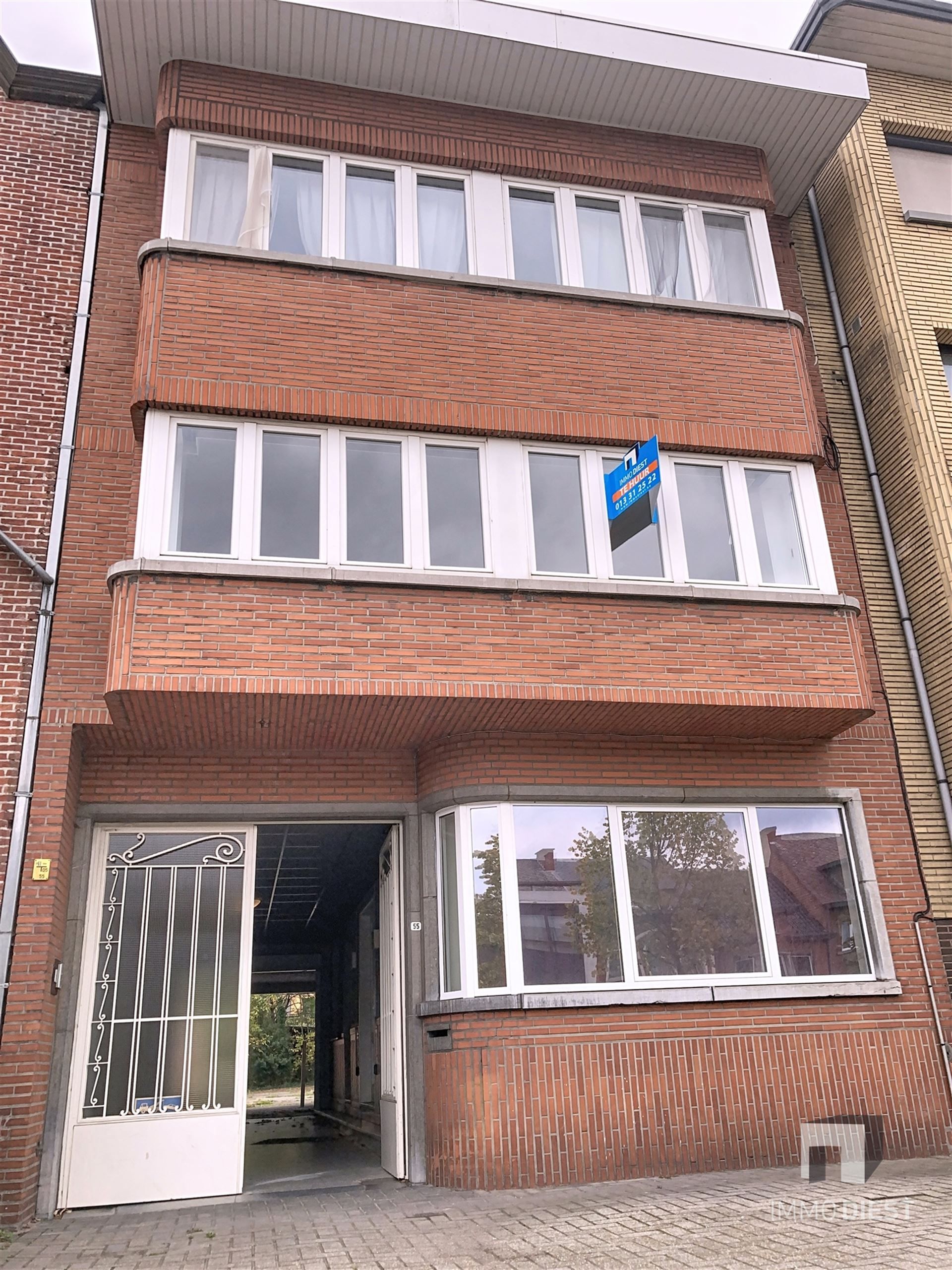 Appartement foto {{pictureIndex}}