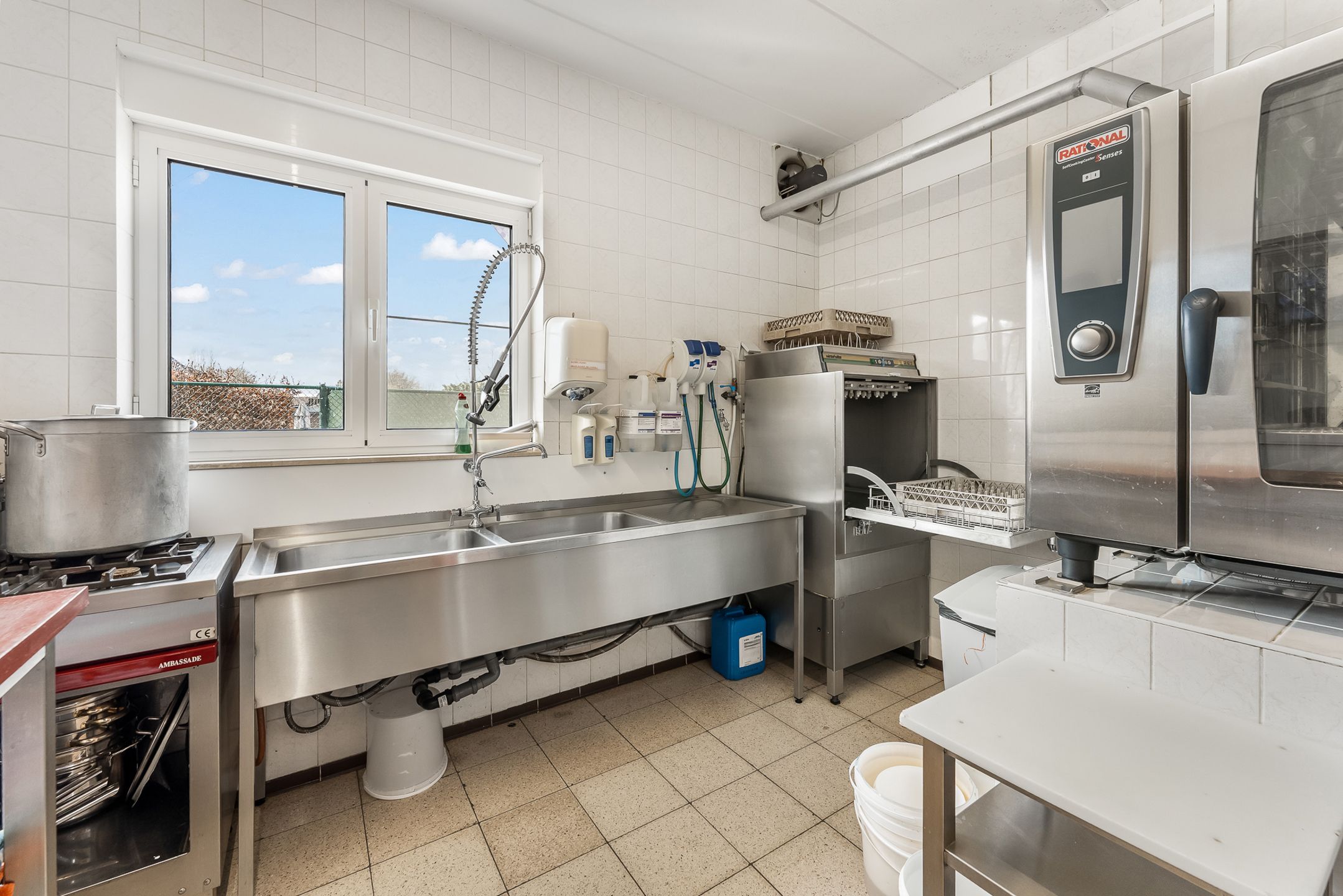Handelsruimte + duplex op 17a31ca te Veldwezelt foto 11