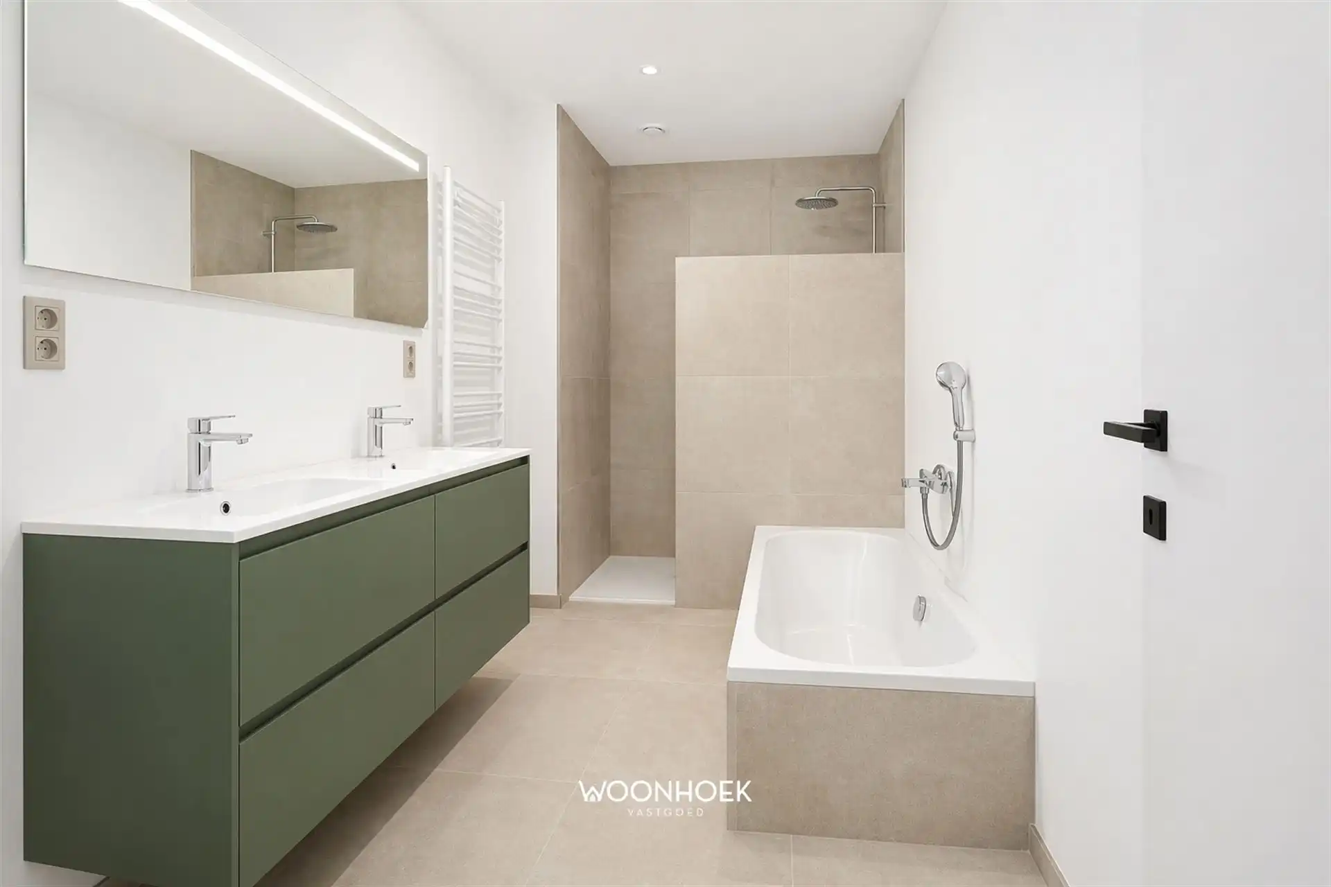 Stijlvolle nieuwbouwwoning met 4 slaapkamers aan 6% BTW foto 14