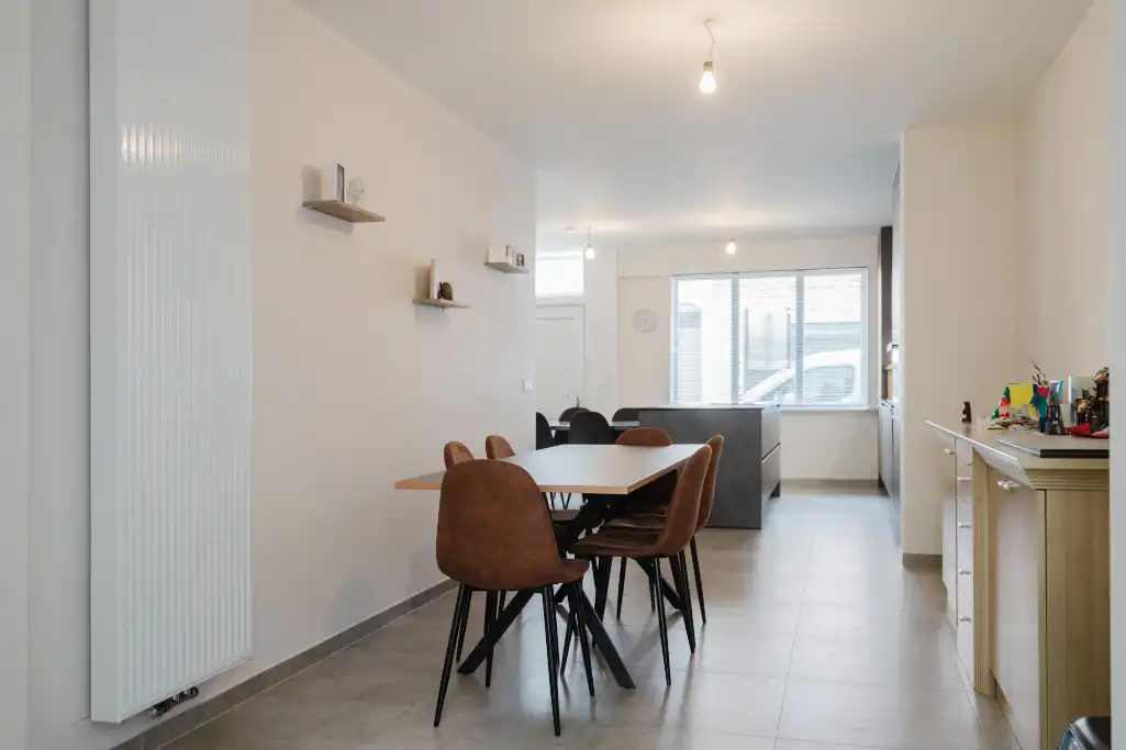 Instapklare woning met 3 slaapkamers en zonnige tuin foto 4