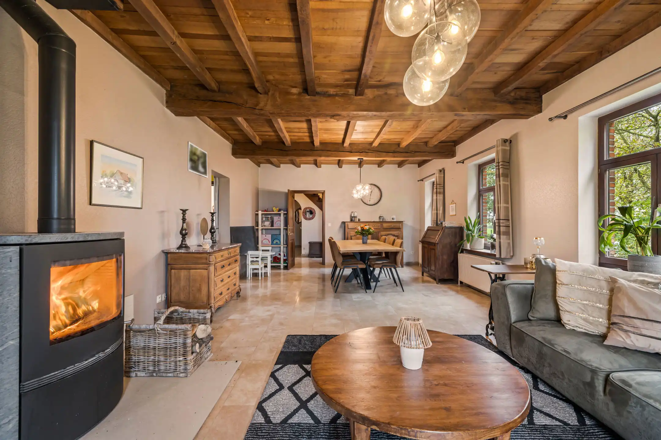 Prachtige villa 5 slpk te midden van de velden op +/- 50a foto 9