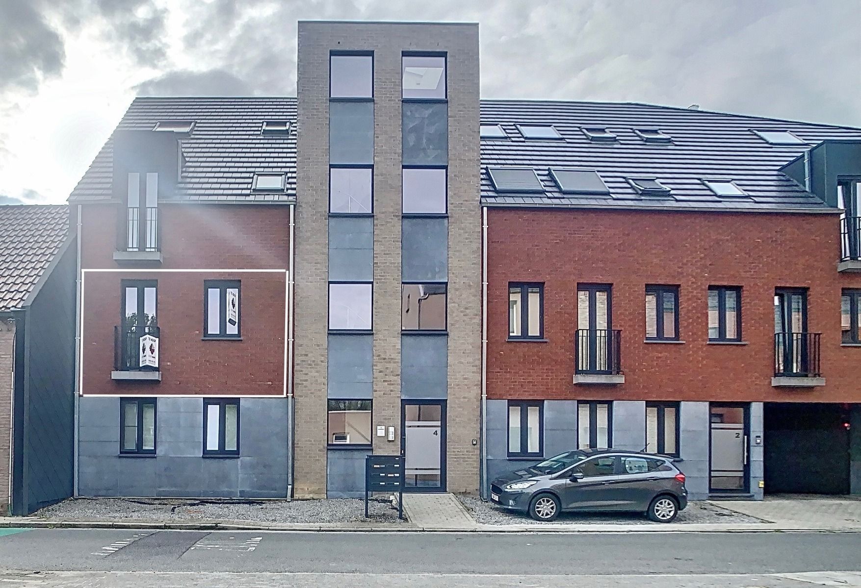 Luxe appartement met 2 SLPK, terras én autostaanplaats! foto 17