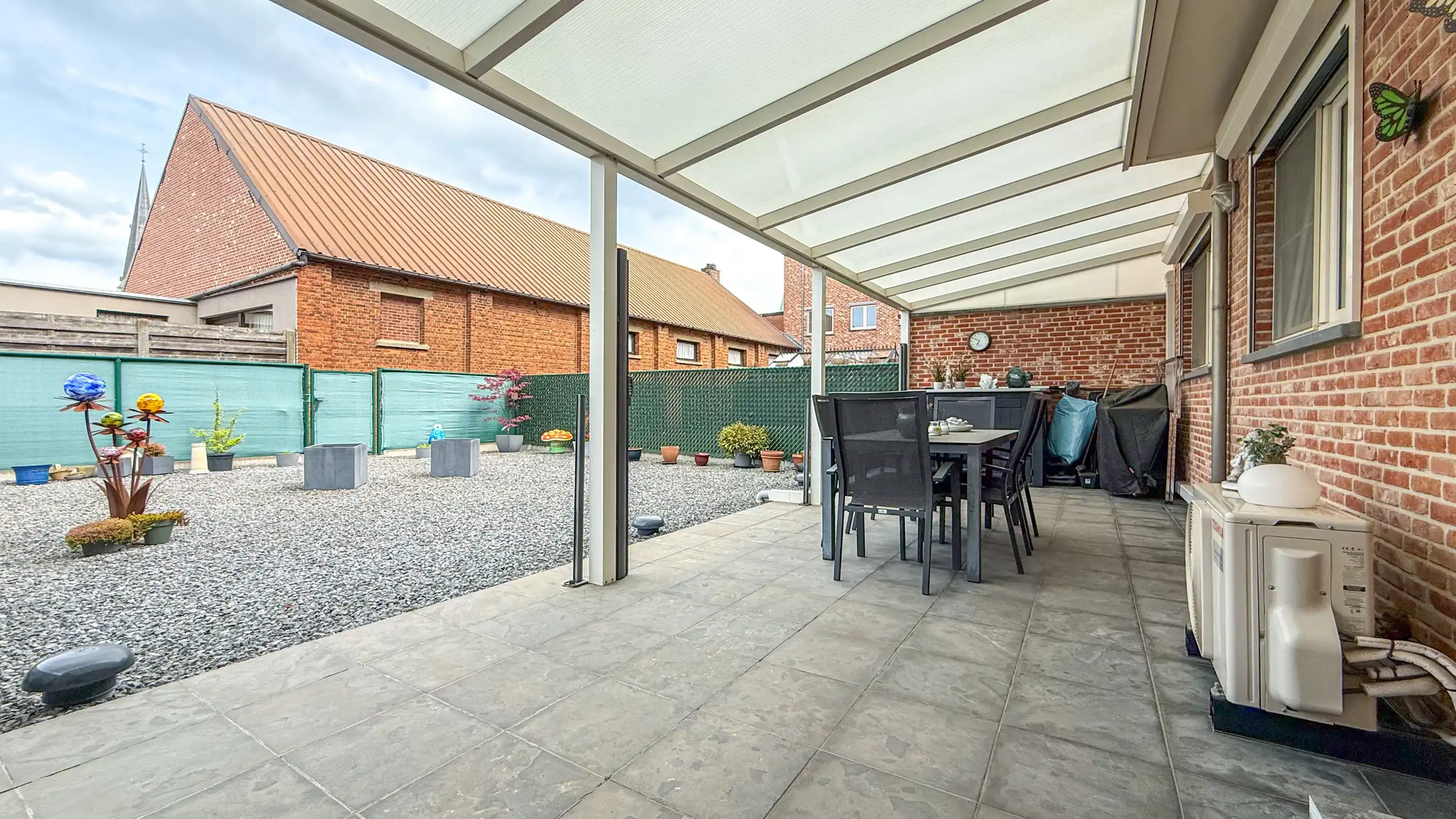 Ruim gelijkvloers appartement met tuin en parking foto 34