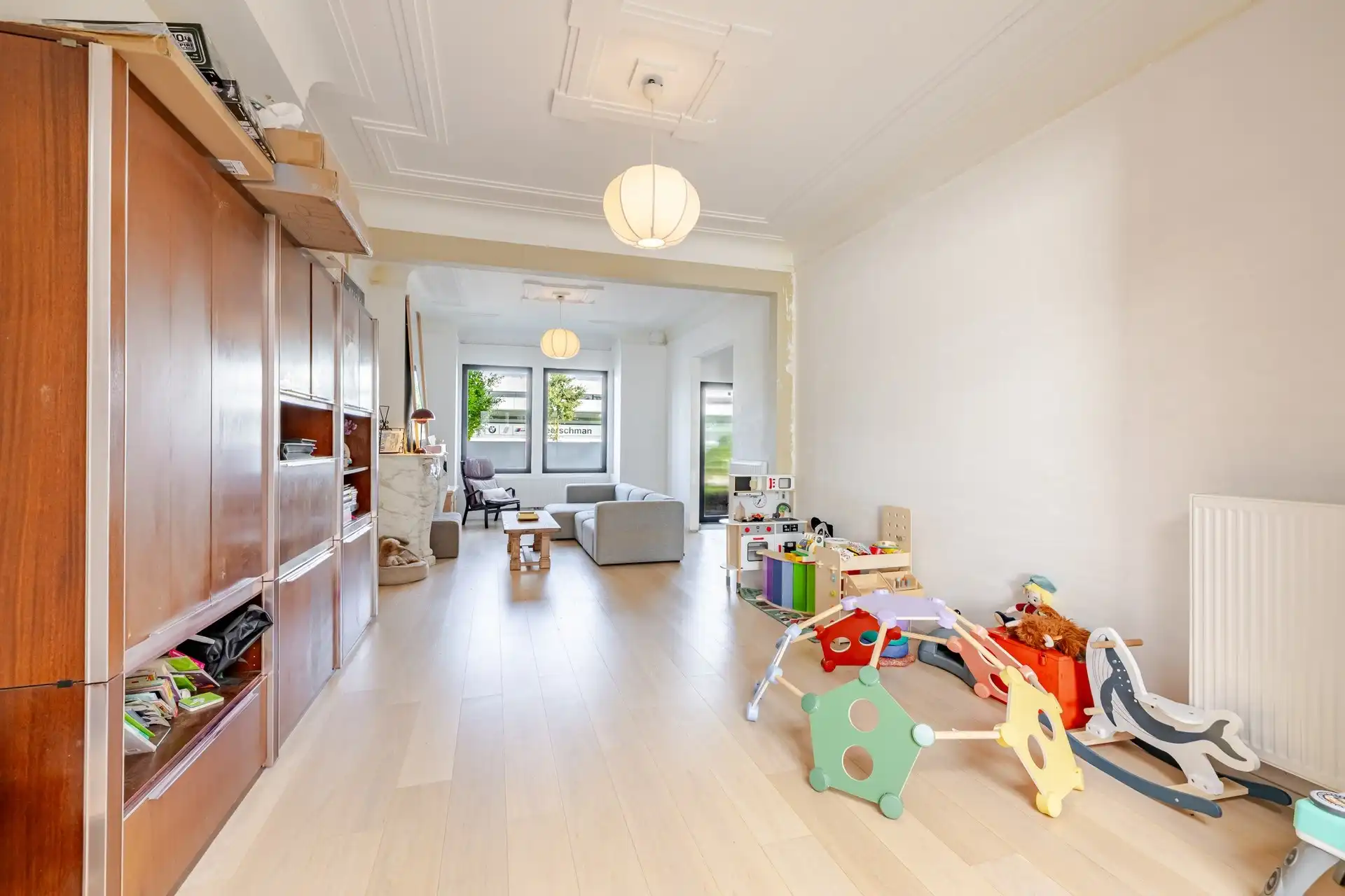 Karaktervol herenhuis met art-decoallure, ruime magazijnen en zuidgerichte tuin  foto 11