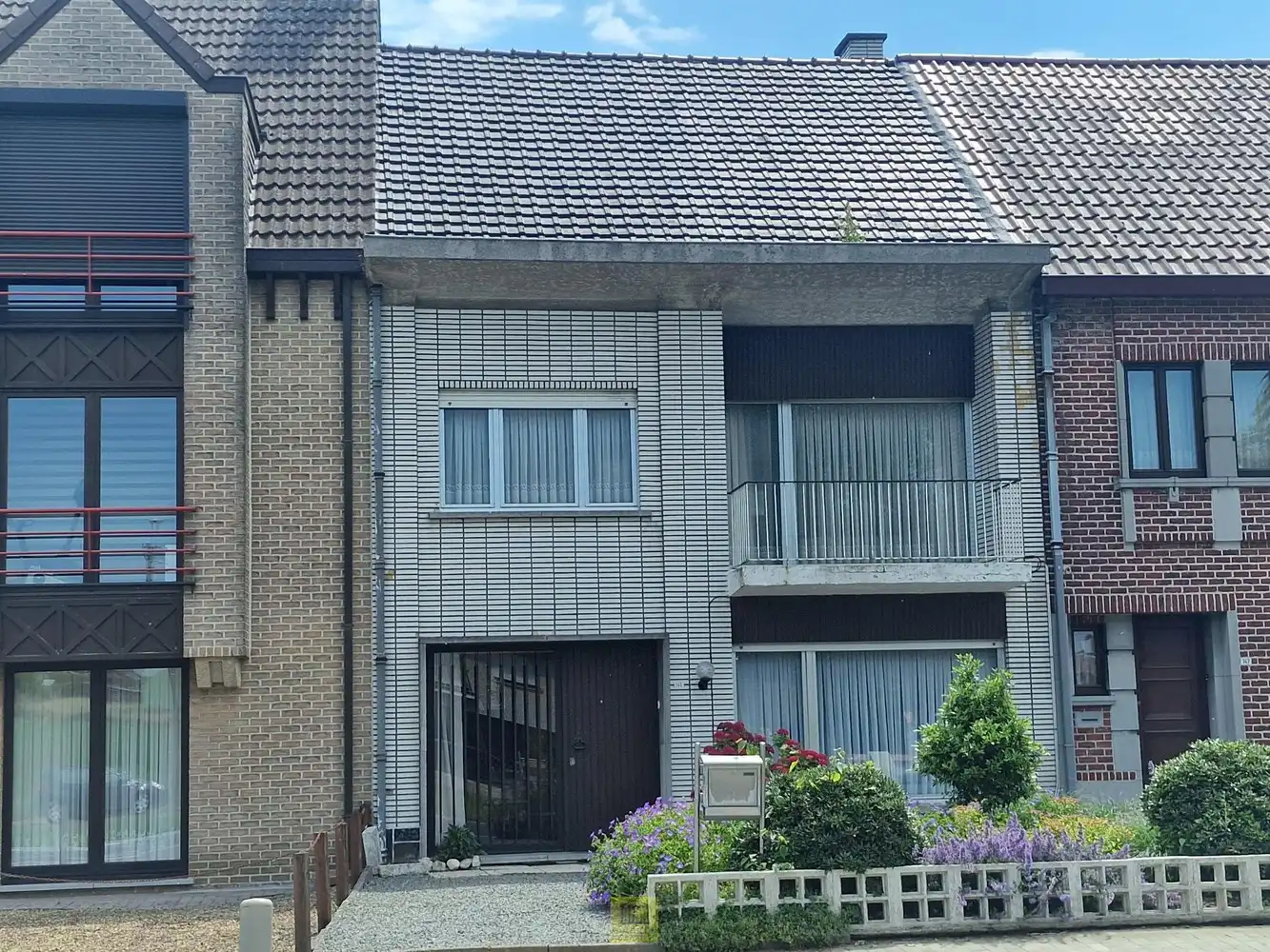 Hoofdfoto van de publicatie: Ruime woning met 3 slpk op een perceel van 591 m²