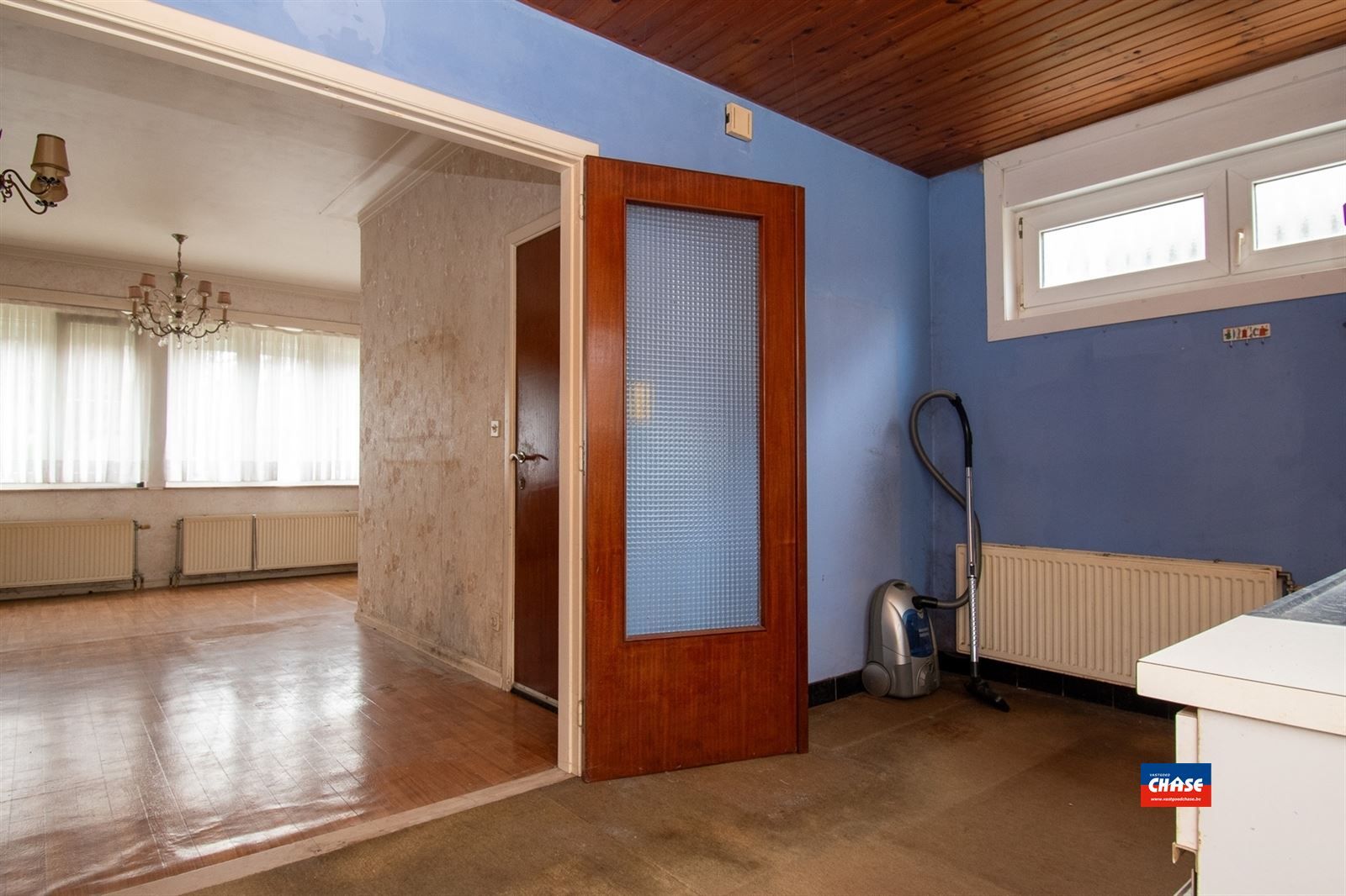 Te renoveren HOB met 2 slpks, tuin en garage foto 5