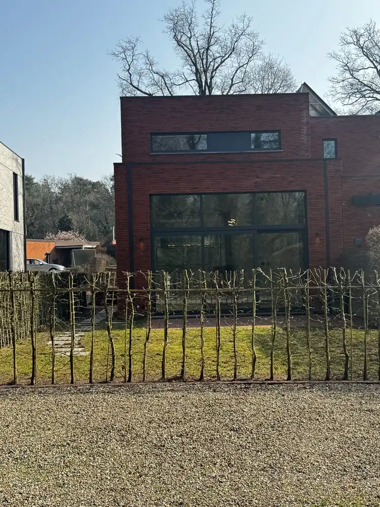 Architecturale woning met unieke split-level leefruimte in het groene Wiemesmeer foto 19