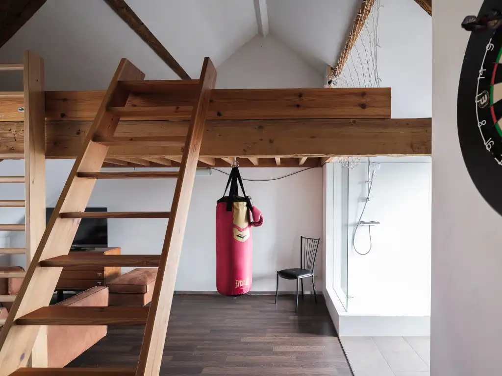 Architecturale burgerwoning naar de hand van Enplus architecten met stadstuin en polyvalente achterbouw op een boogscheut van het stadscentrum. foto 26