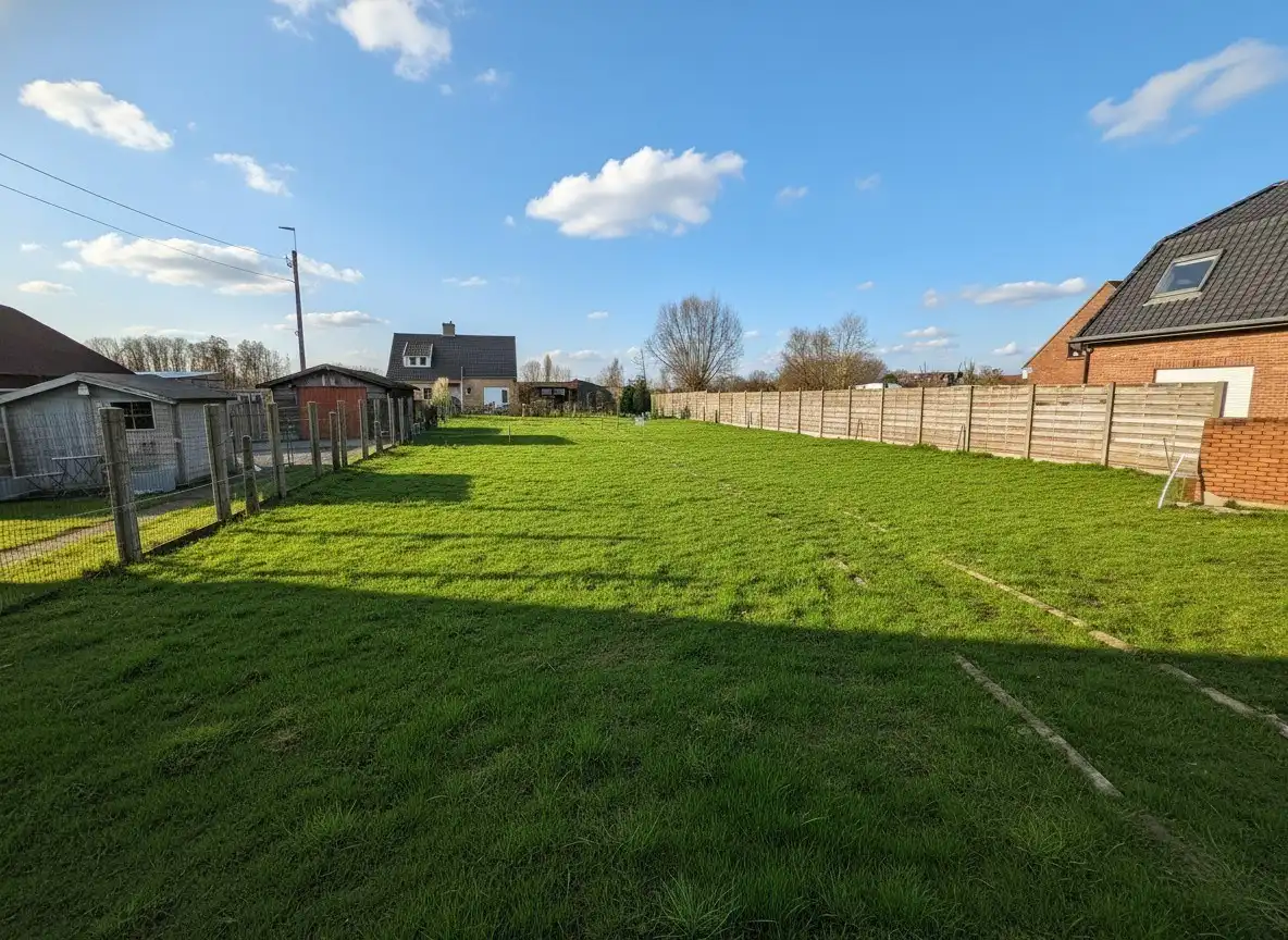 Perceel bouwgrond van 890m² foto 3