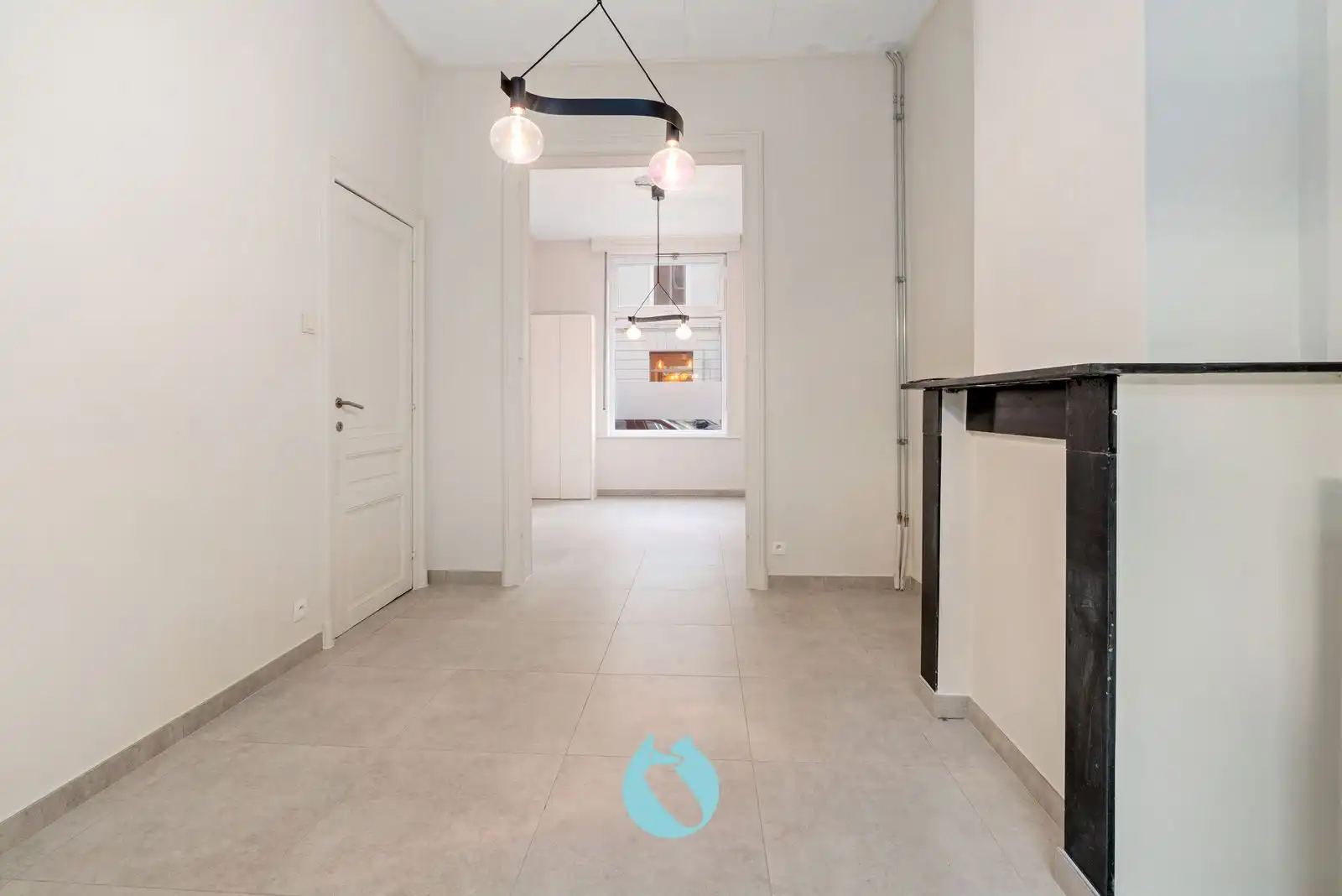 Deze woning combineert authenticiteit en comfort, een locatie die alles binnen handbereik biedt. foto 3