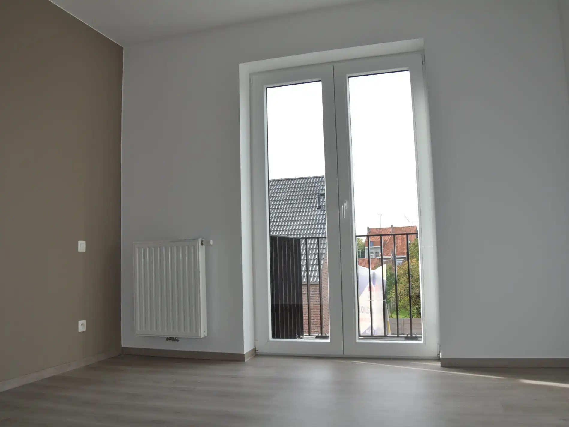 Verzorgd appartement met twee slaapkamers - terras - staanplaats - berging foto 10