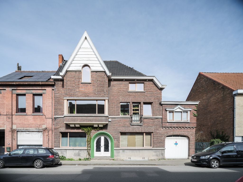 Wondelgem - Ruime (397 m2 bvo) en karaktervolle, op te frissen burgerwoning met art-déco elementen en prachtige tuin op een boogscheut van het Centrum van Gent. foto 27