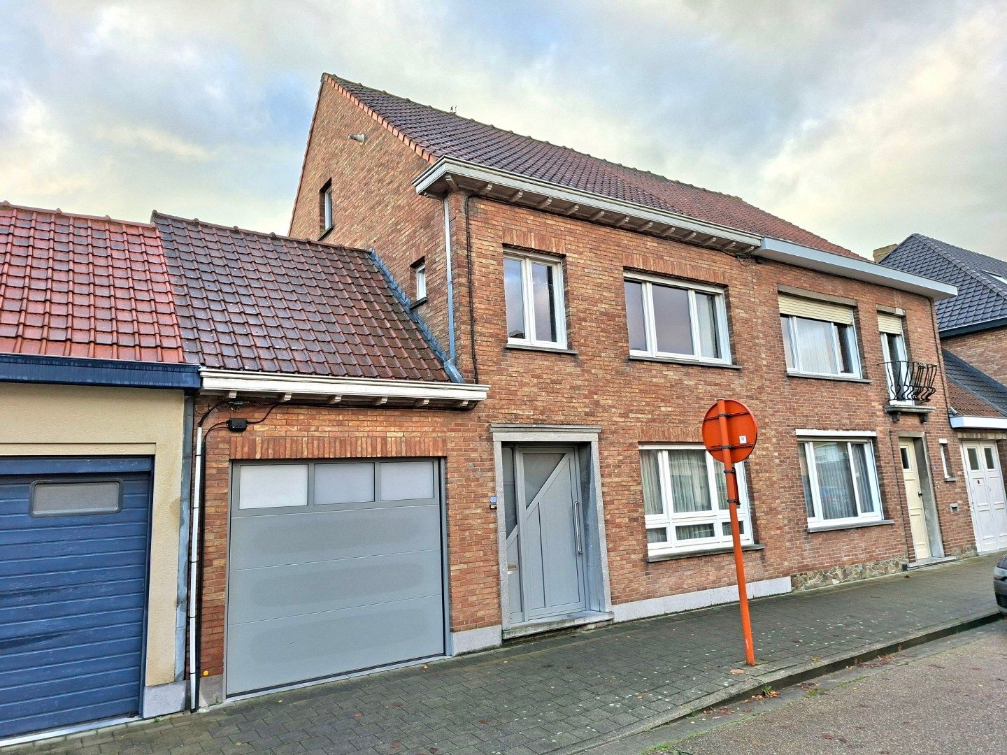 Hoofdfoto van de publicatie: Ruime goed gelegen woning 