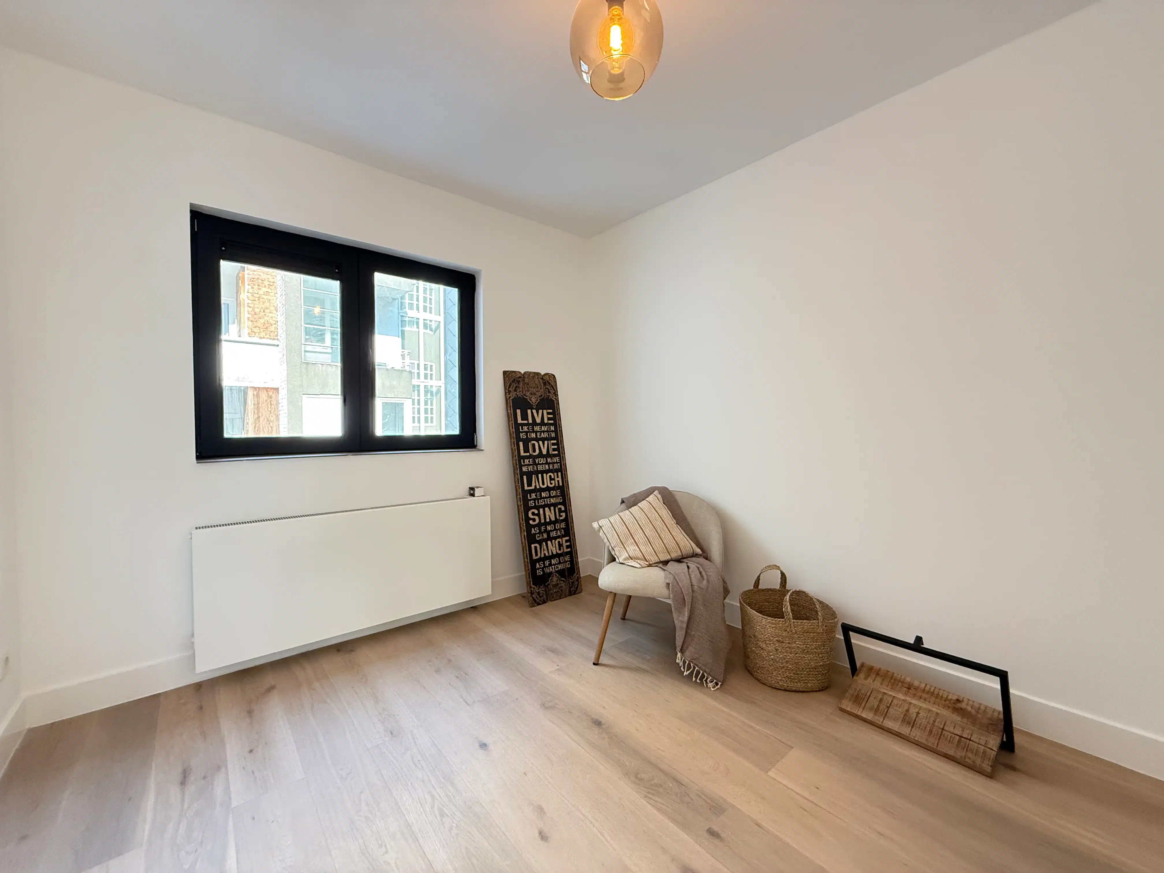 Subliem gerenoveerd appartement met terras foto 11