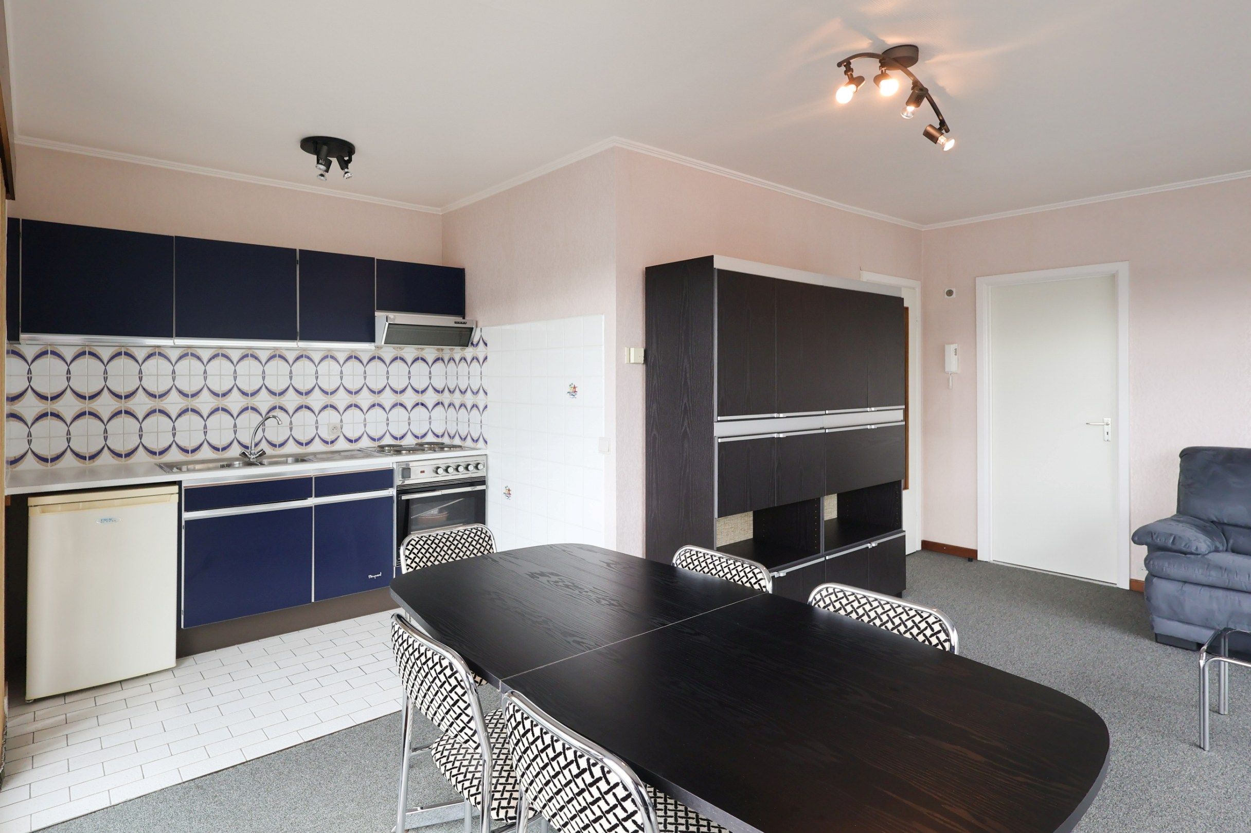 Zonnig appartement met 1 slaapkamer op het IJslandplein van Oostduinkerke foto 12