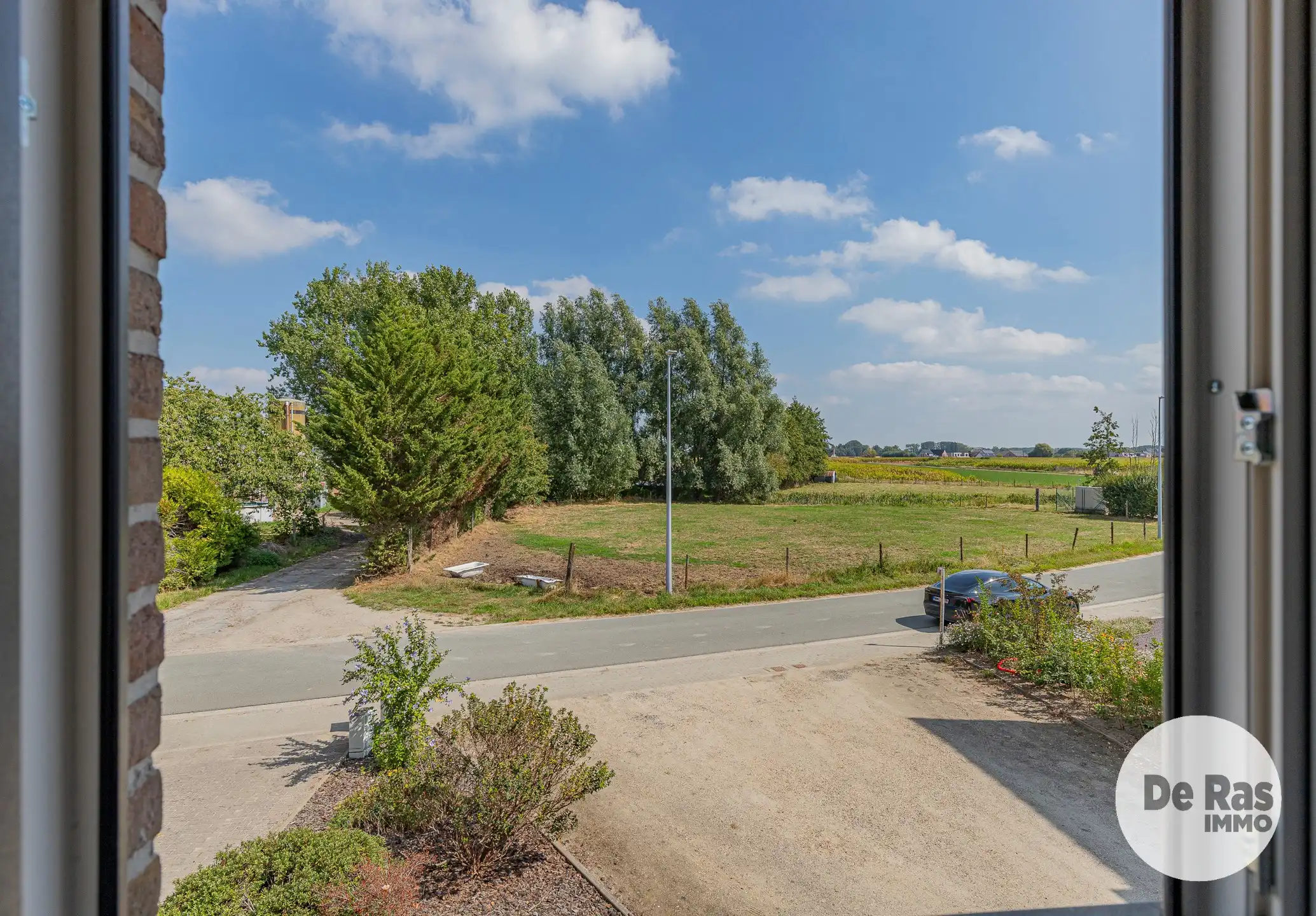 WICHELEN - Instapklare woning met 4 kamers, garage en tuin foto 25