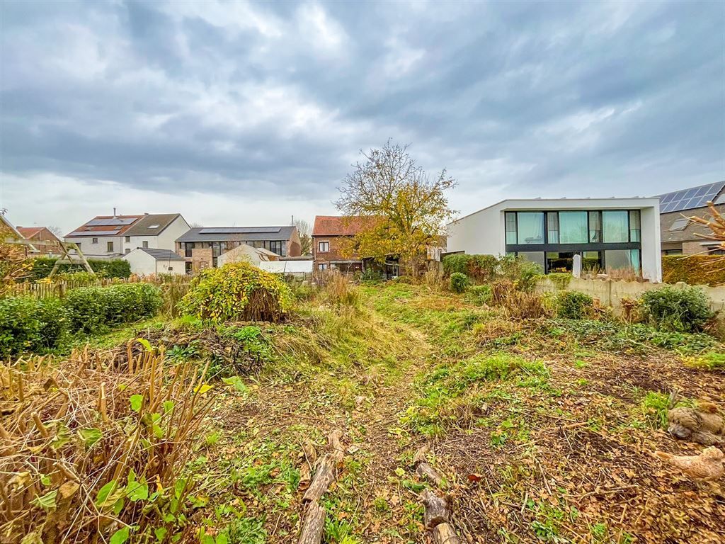 Ruime op te frissen woning met groene tuin! foto 27