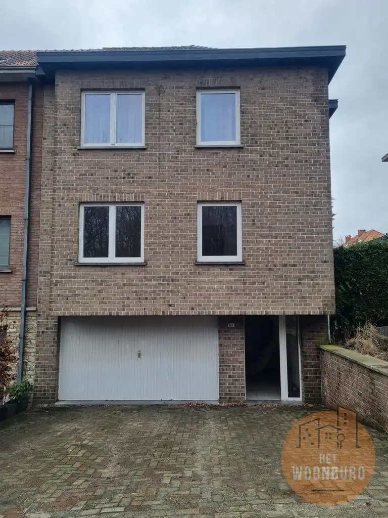 Appartement 1e Verd. met tuin foto {{pictureIndex}}