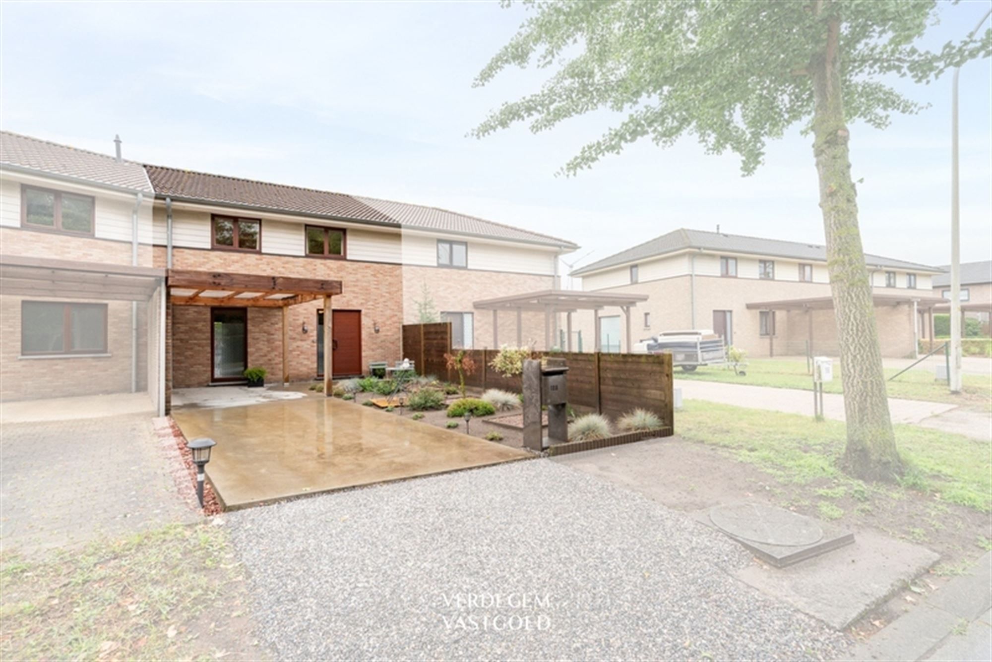 Instapklare woning met 3 slaapkamers, carport en fijne tuin foto 20