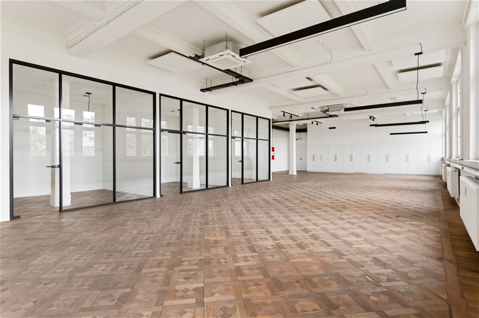 Instapklaar kantoor te huur op unieke locatie - 579m² foto 9