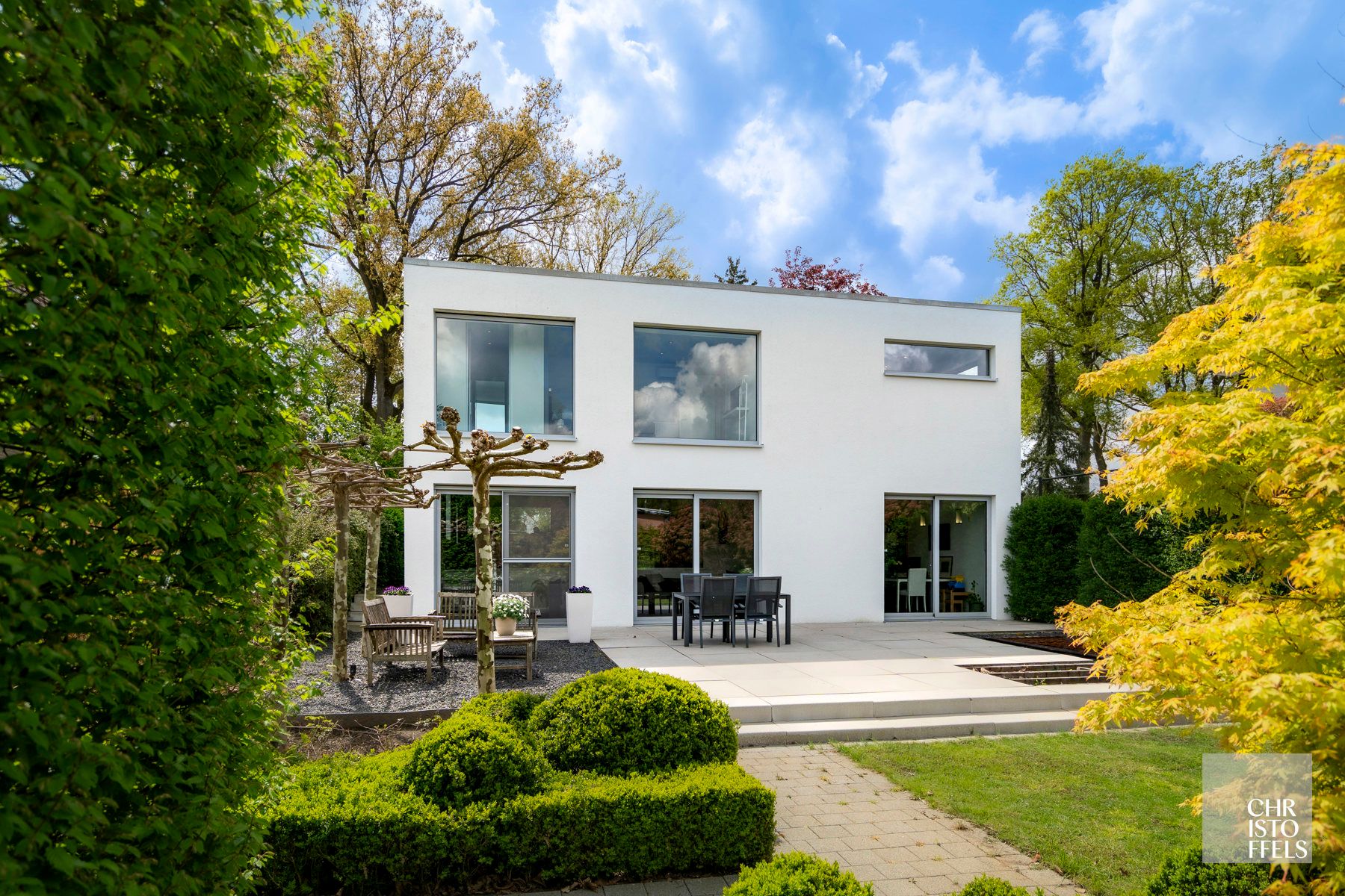 Stijlvolle villa op toplocatie in Lanaken! foto 11