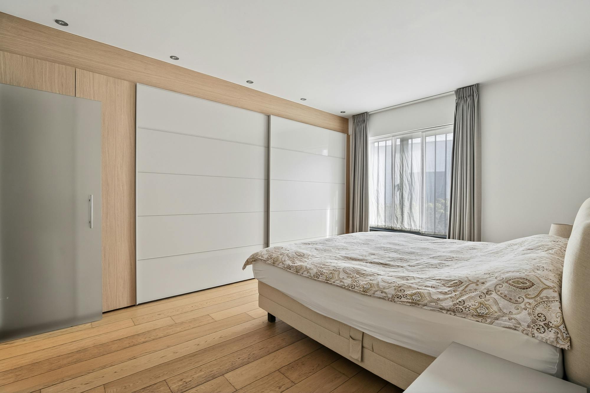 Luxe villa met exclusieve tuin en magazijn in KMO-zone foto 10