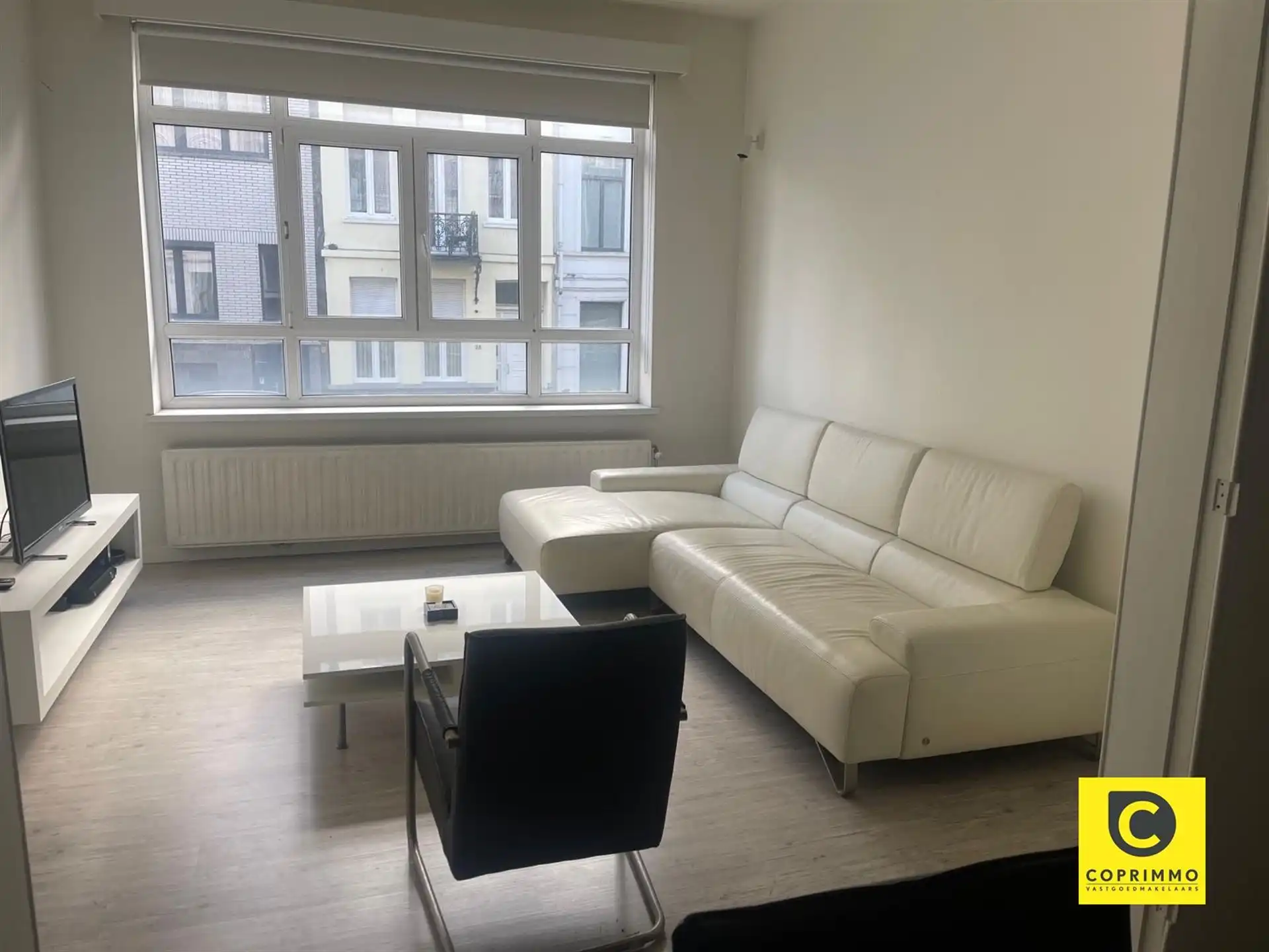 Te renoveren souterrain met stadskoer, achterhuis en garage op 't Zuid! foto 16
