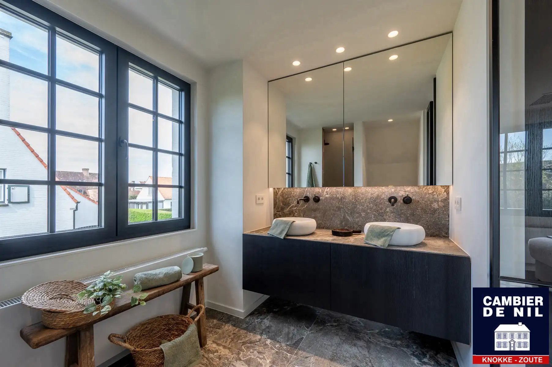 Ruime, volledig gerenoveerde villa aan de rand van het Zoute foto 31